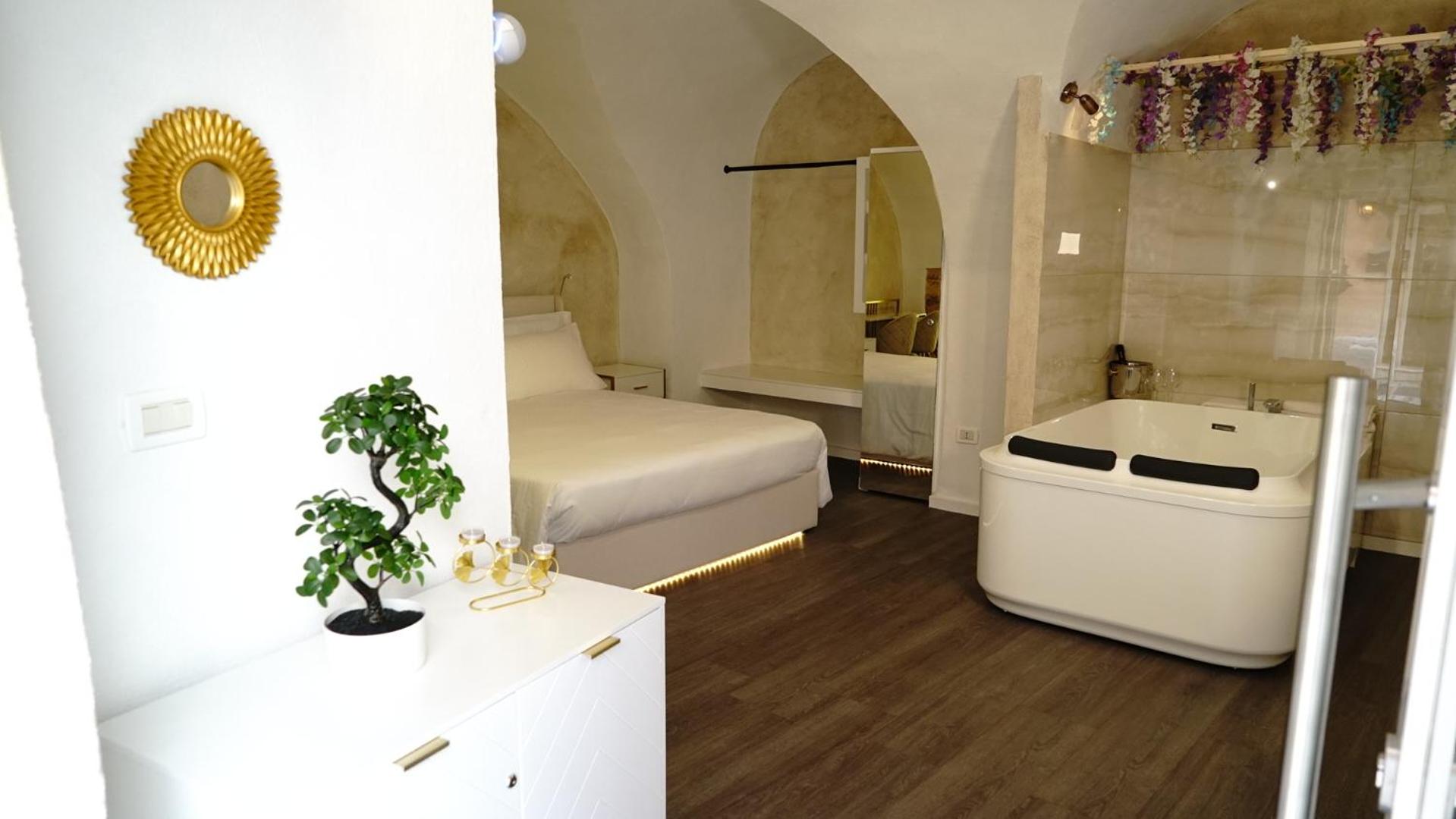 Queen Room with Spa Bath photo 1