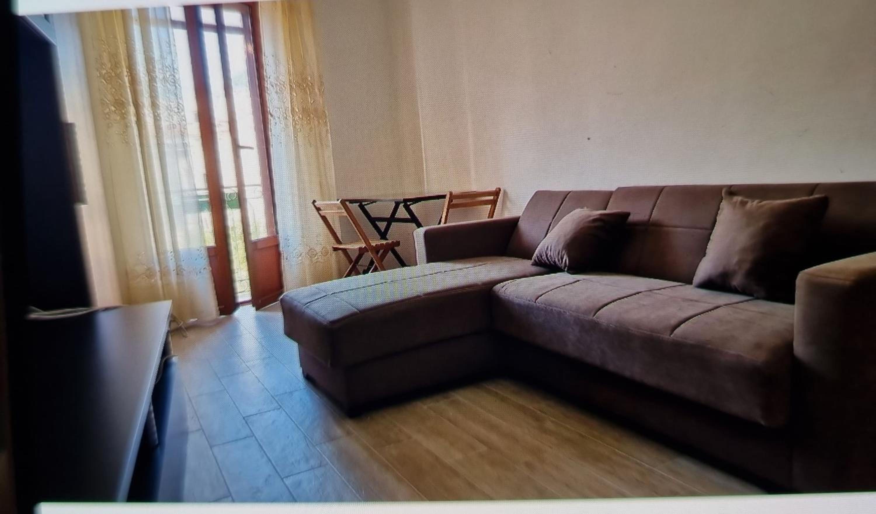 One-Bedroom House photo 1