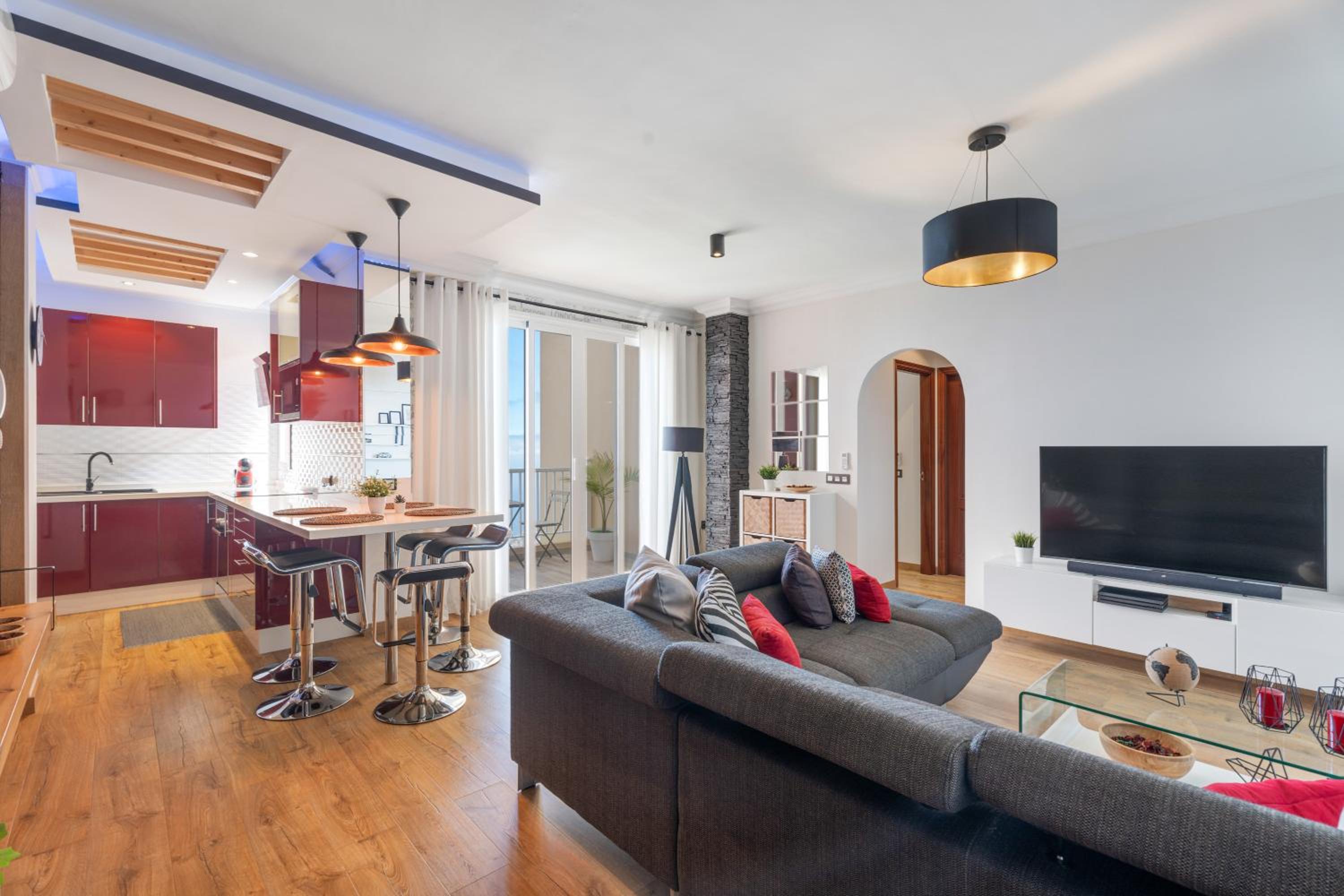 Two-Bedroom Deluxe Apartment with Ocean View photo 3
