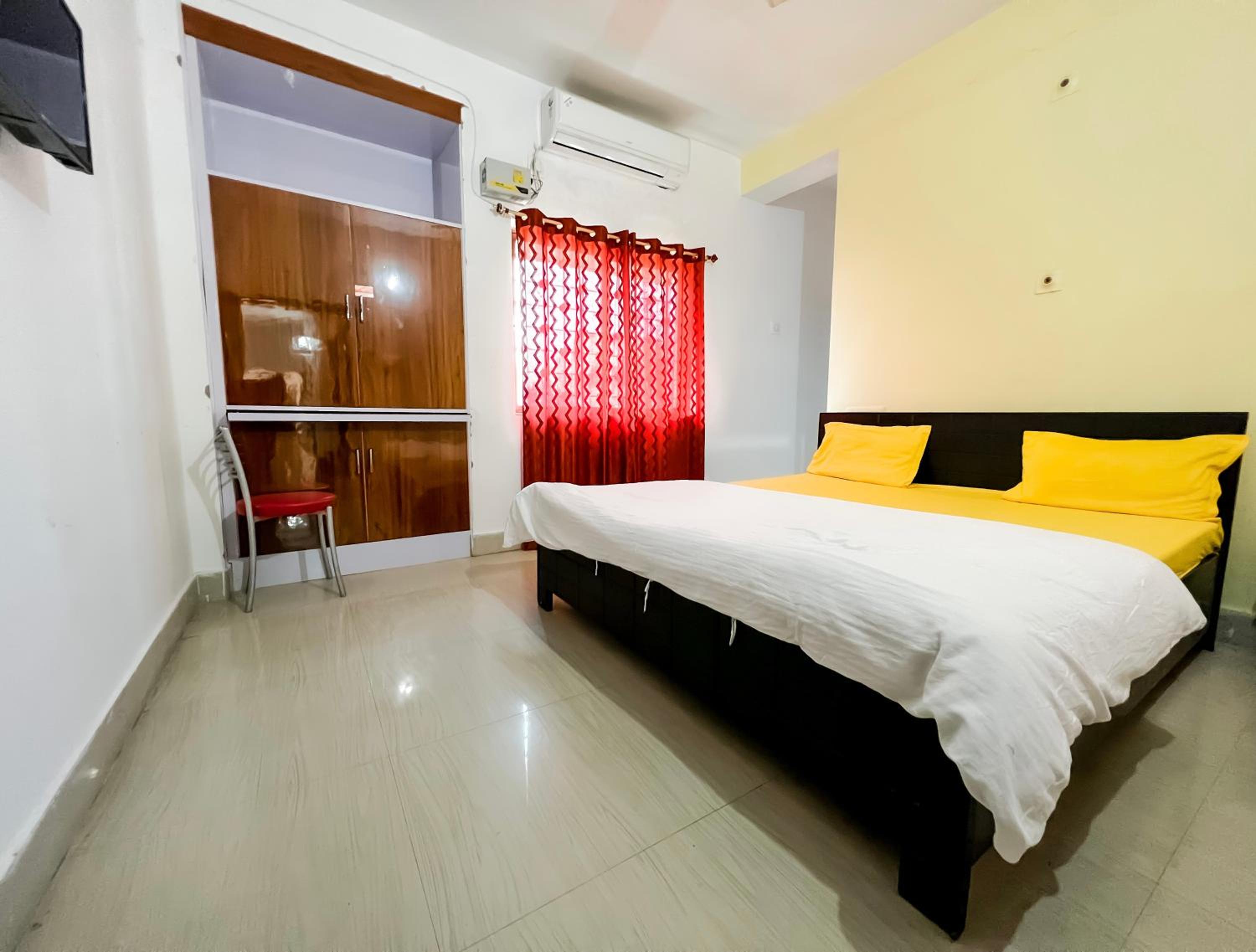 Deluxe Room - Photo 5