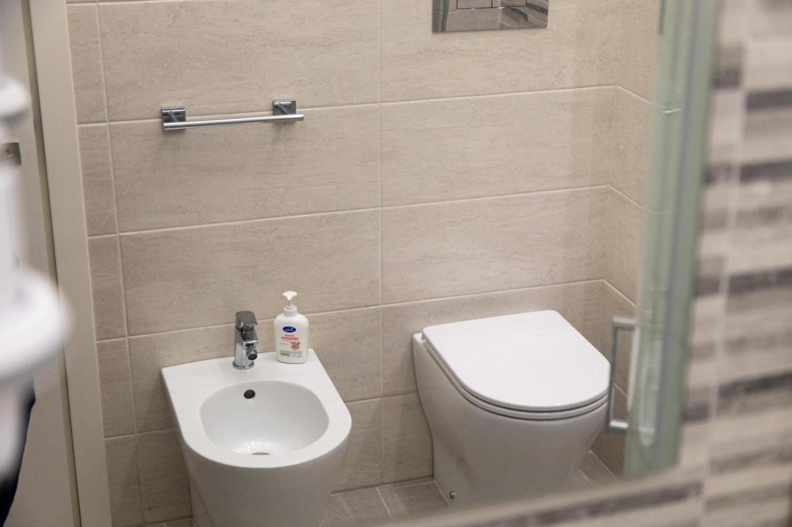 Deluxe Double or Twin Room photo 3