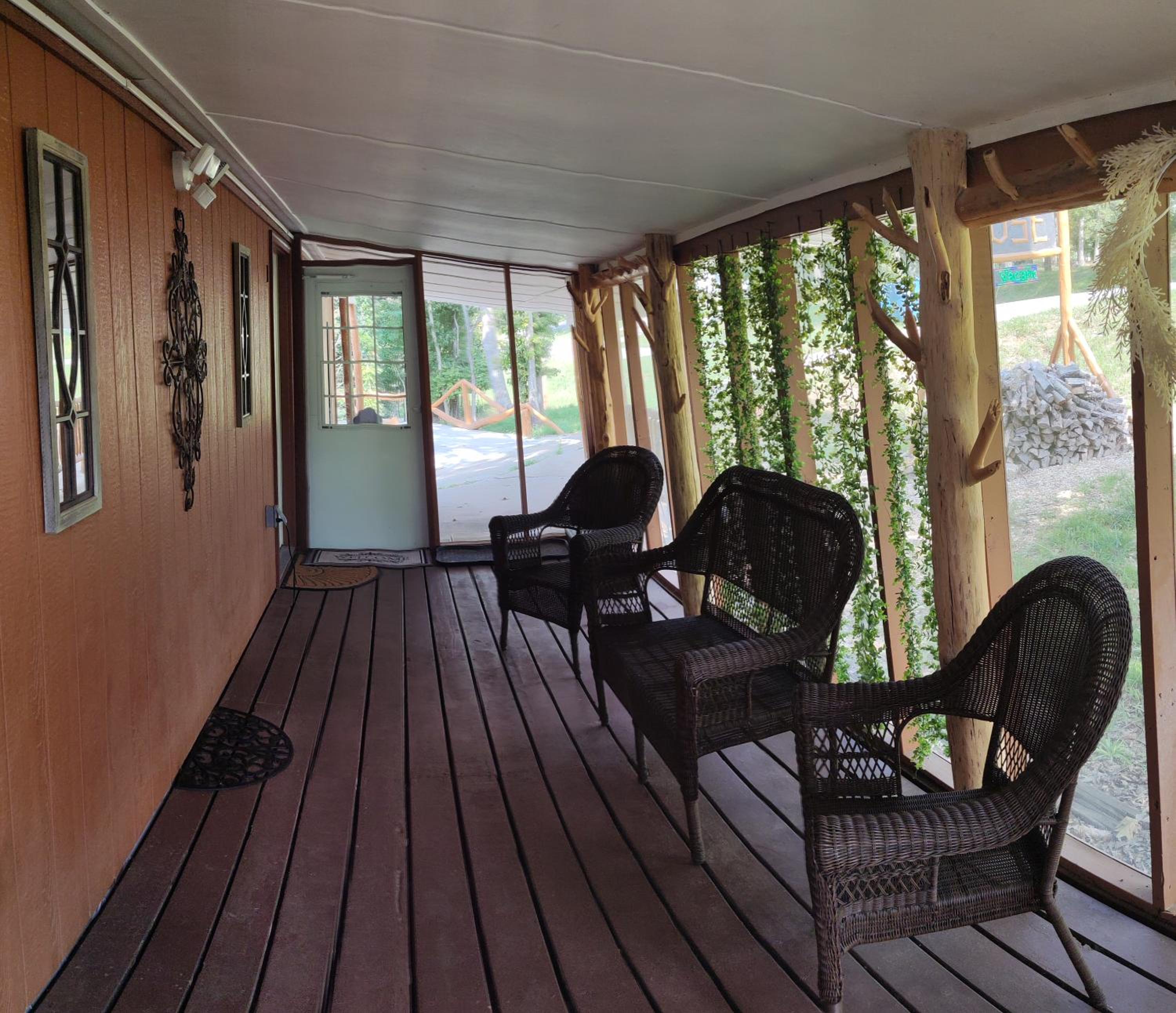 Apartment with Lake View - Photo 38