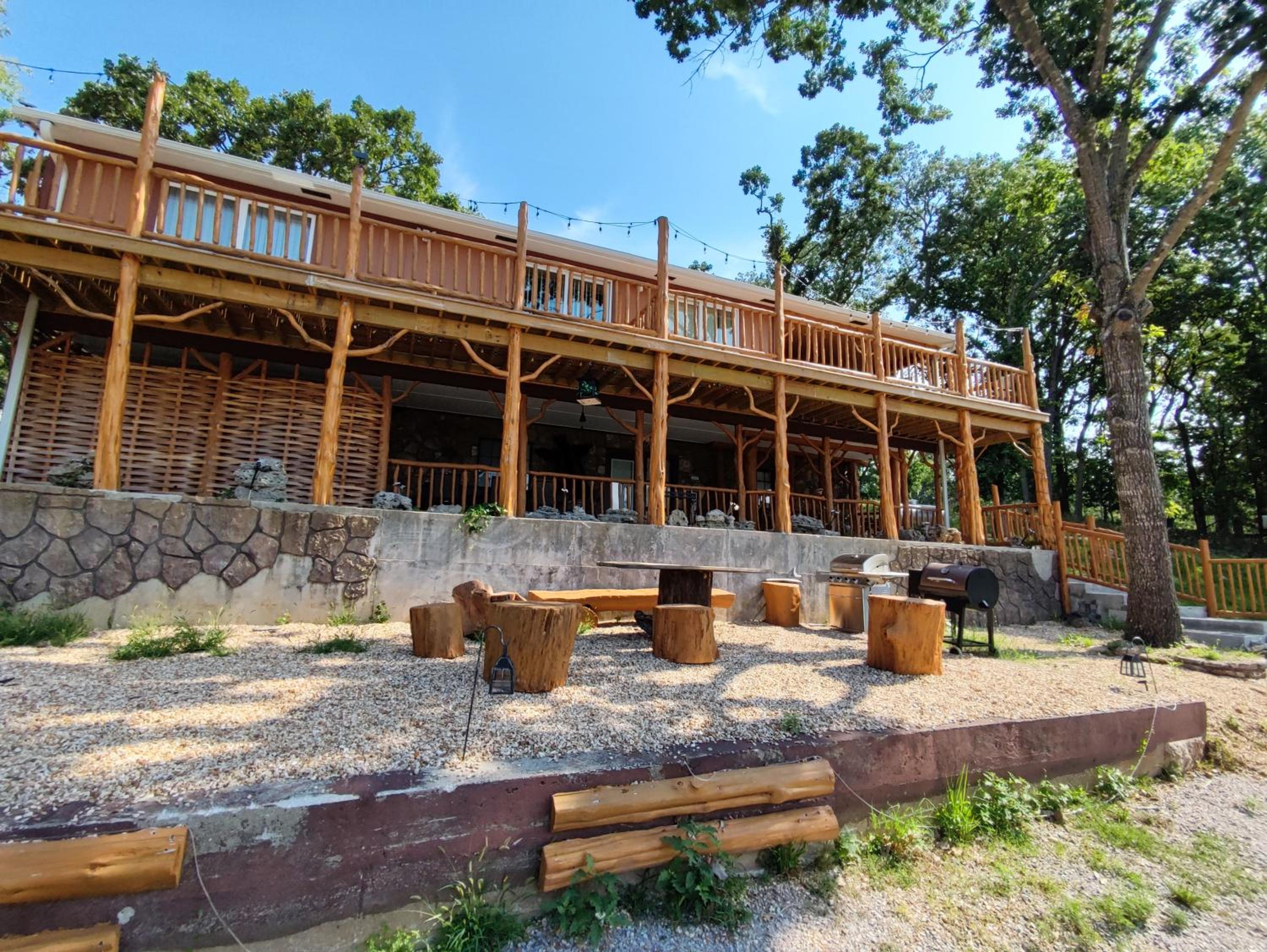 Apartment with Terrace - Photo 11