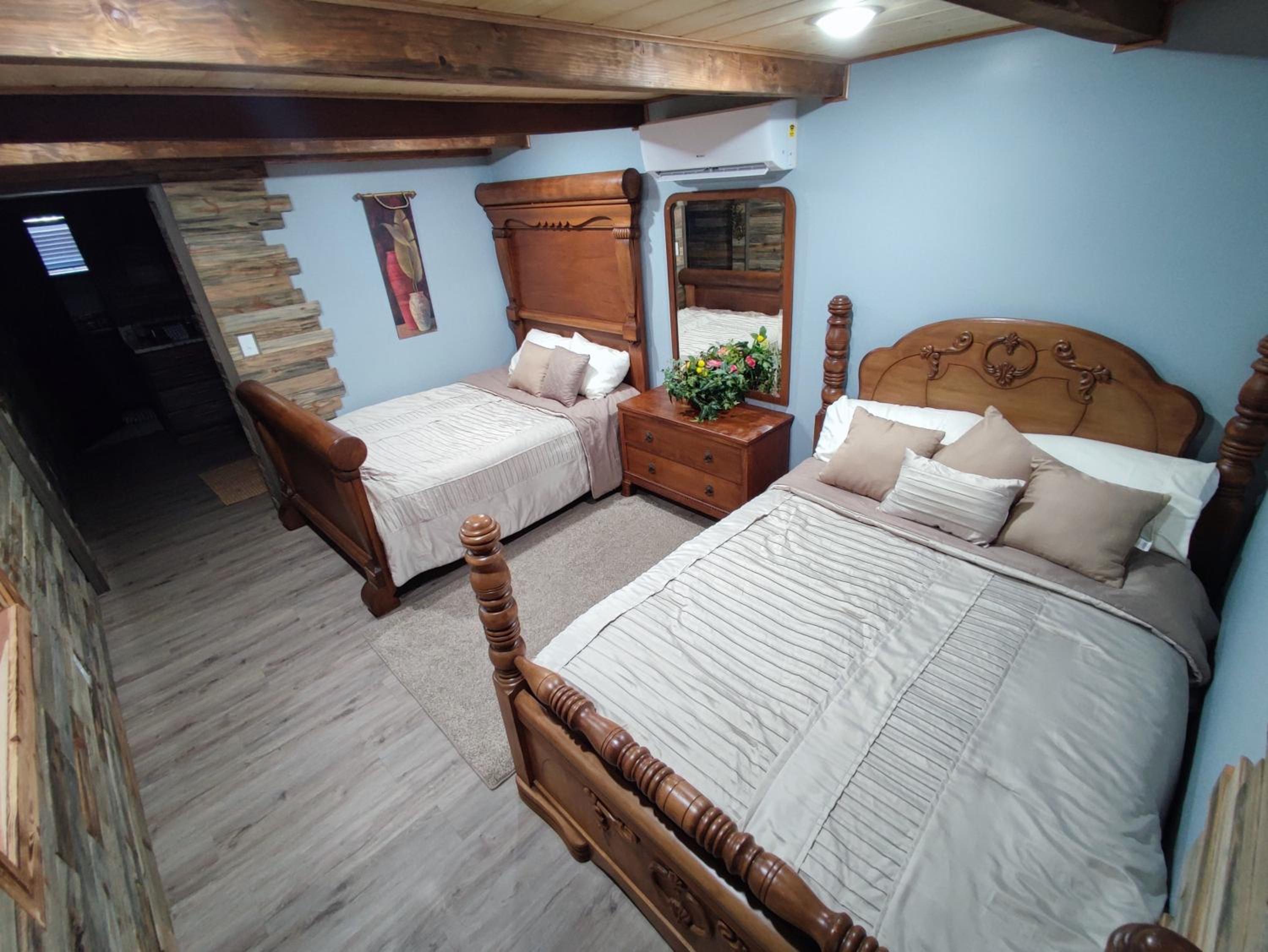 Apartment with Terrace - Photo 21