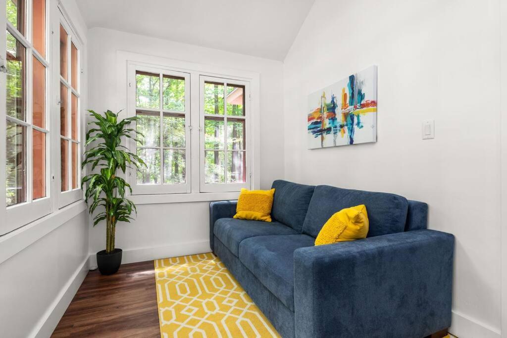 One-Bedroom House photo 1