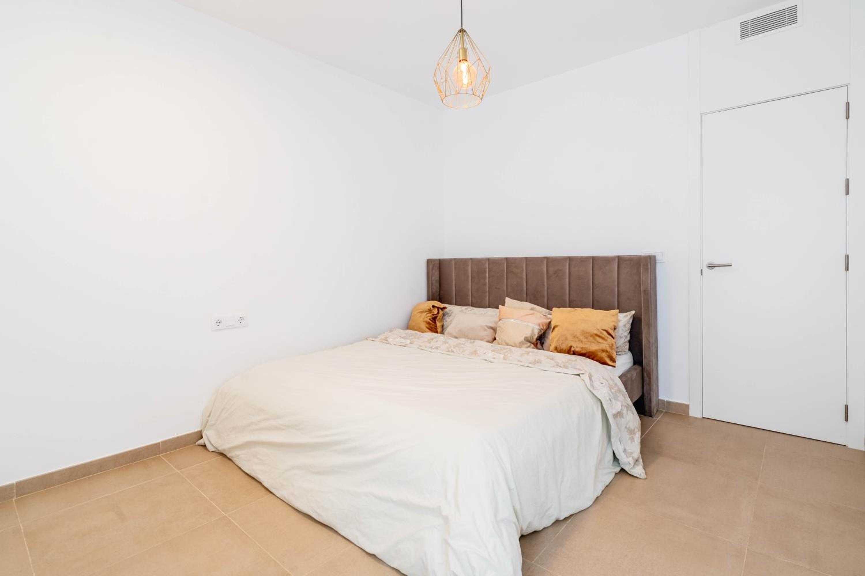 Apartamento de tres habitaciones con vista al mar