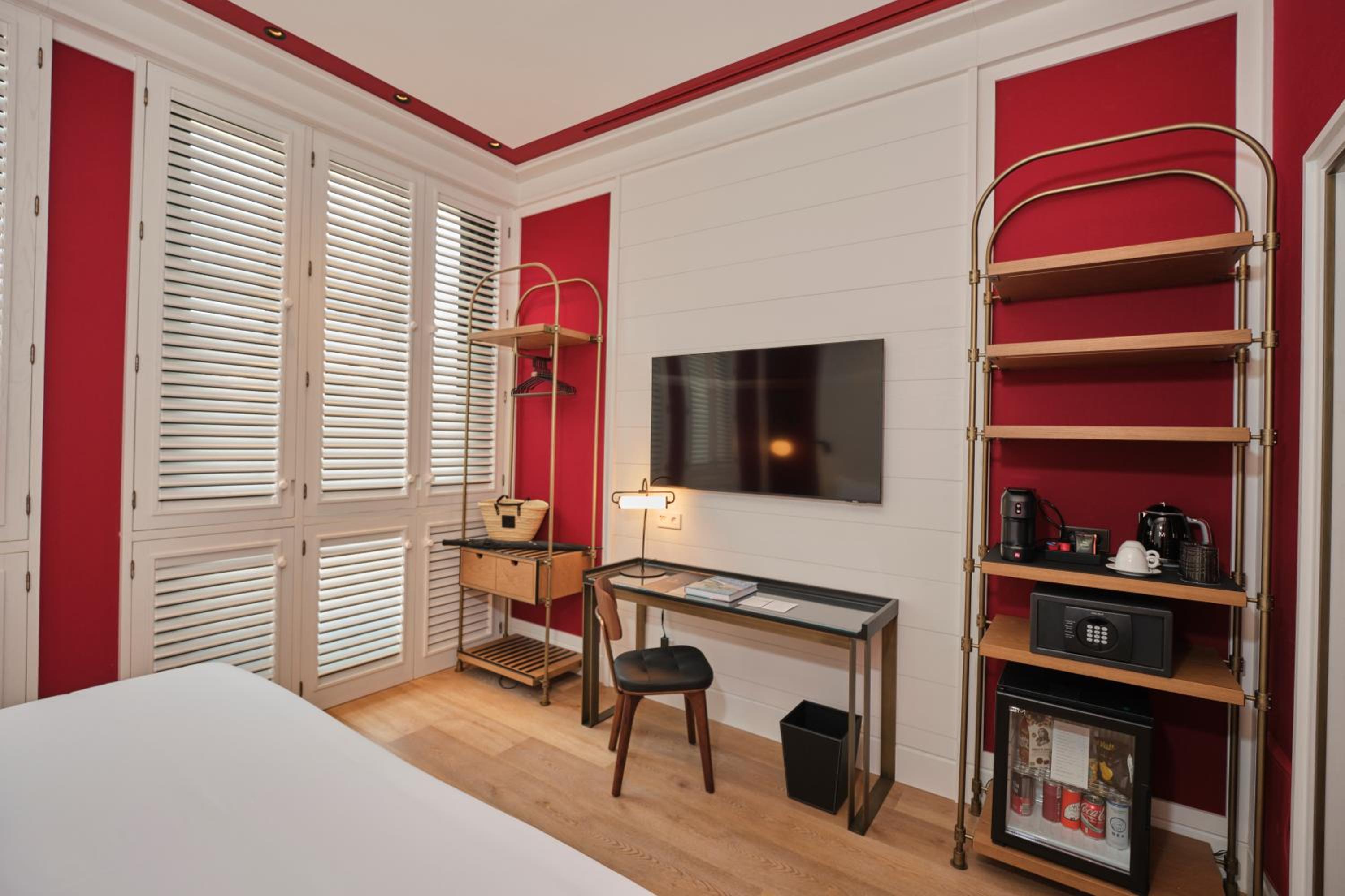 Standard Double Room - Photo 2