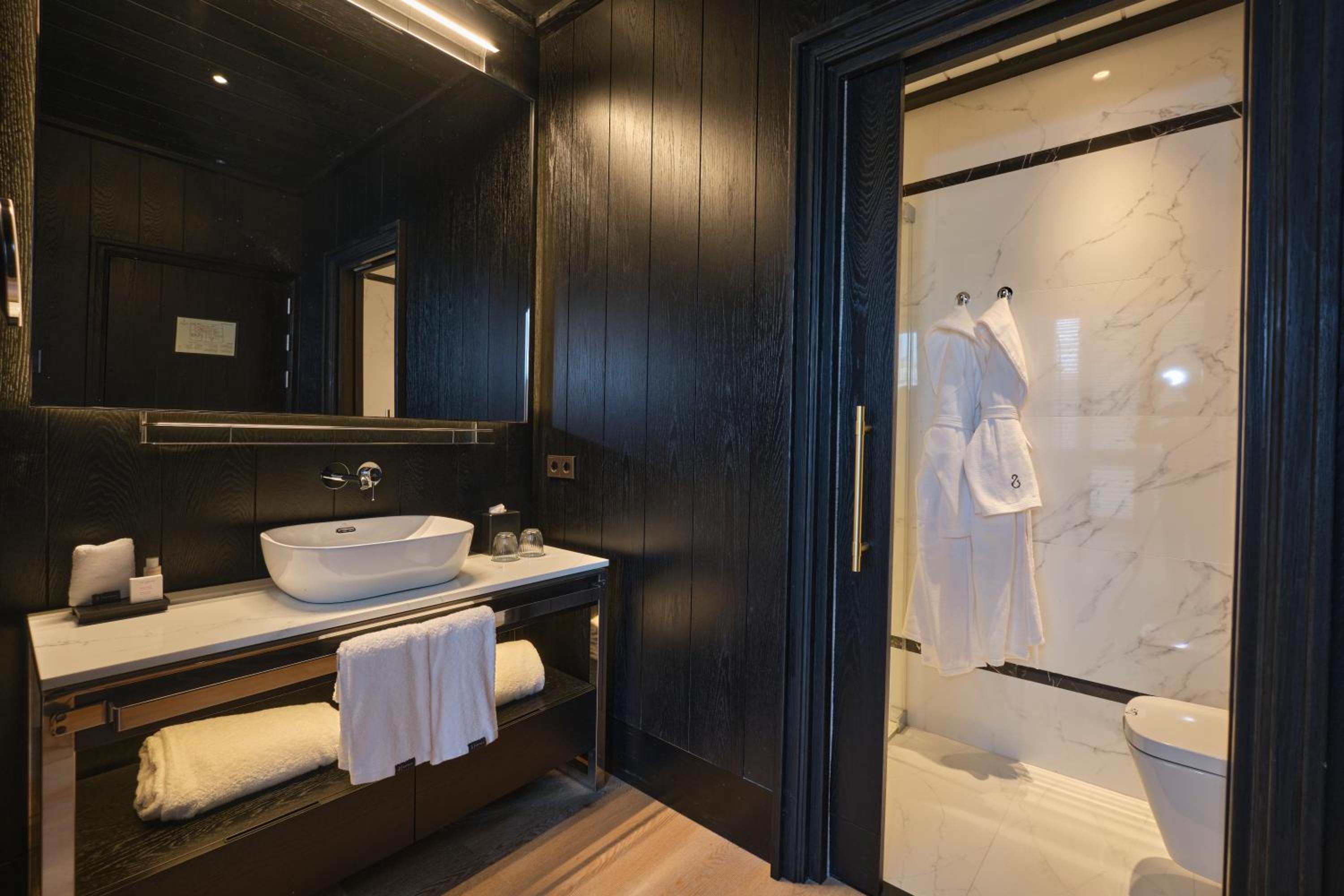 Standard Double Room - Photo 4