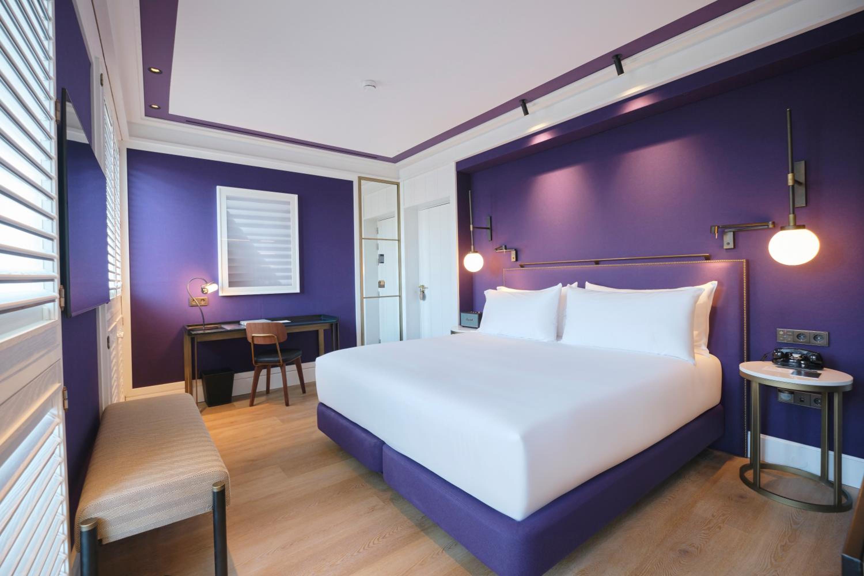 Deluxe Room - Photo 3