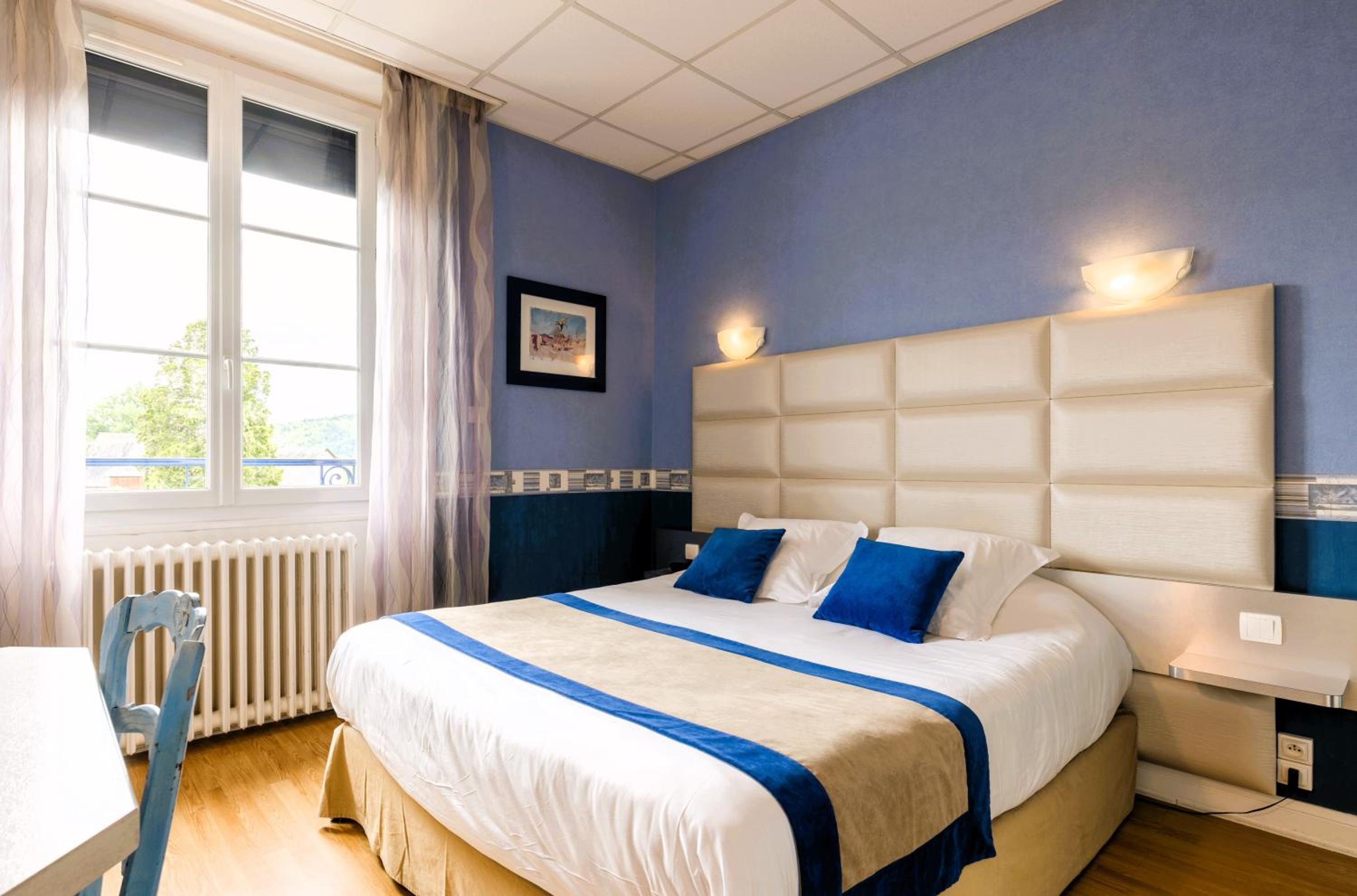 Double Room with Shower - Photo 11