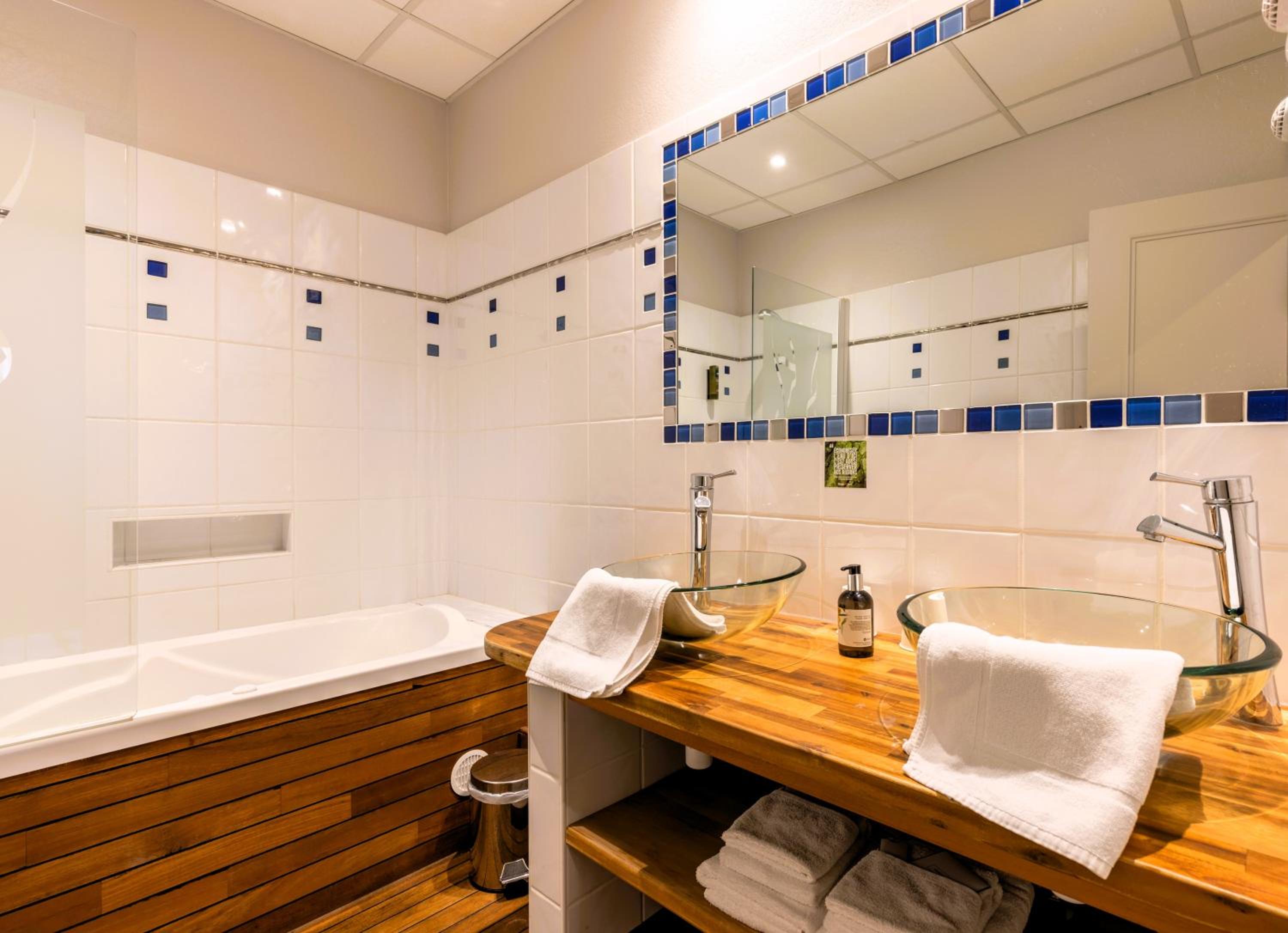 Superior Double Room - Photo 2