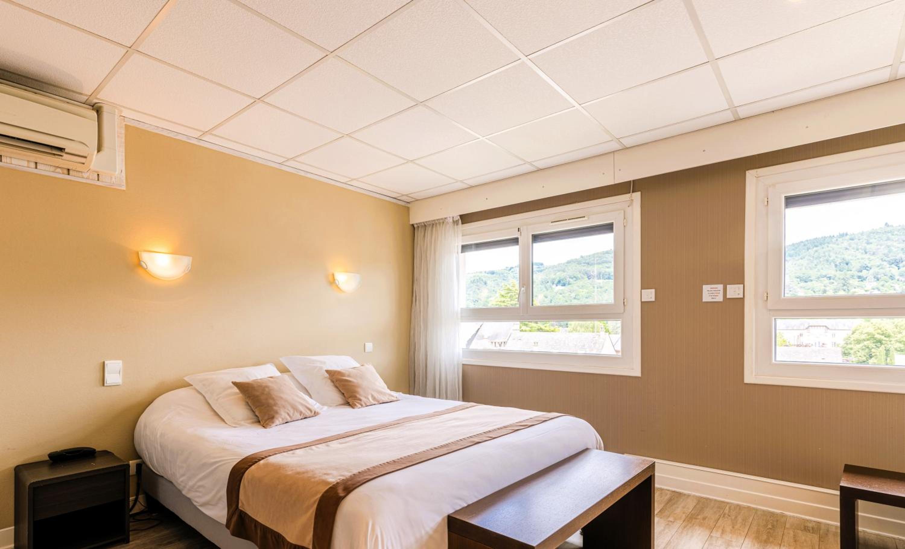 Double Room with Shower - Photo 15