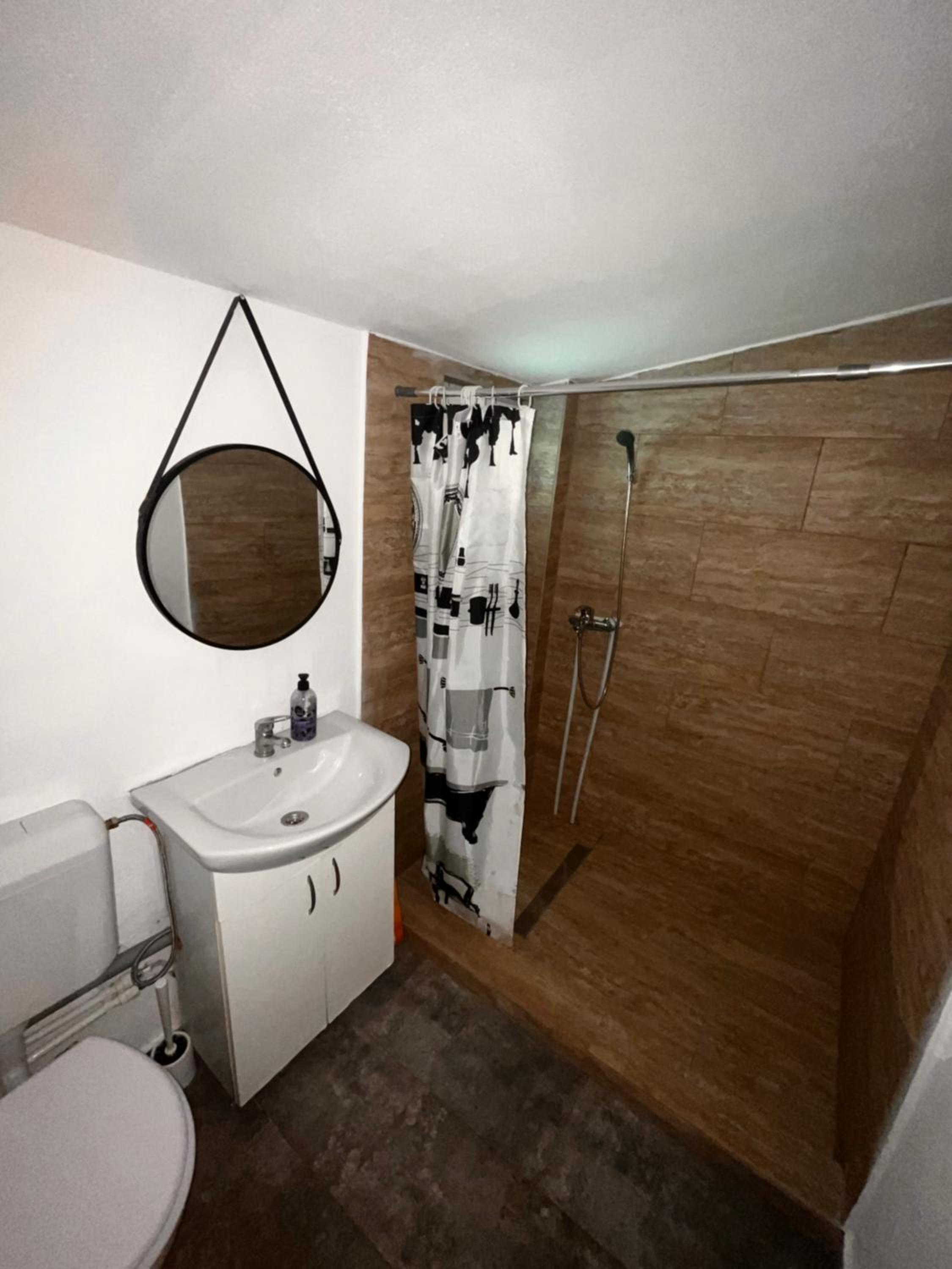 Three-Bedroom House photo 2