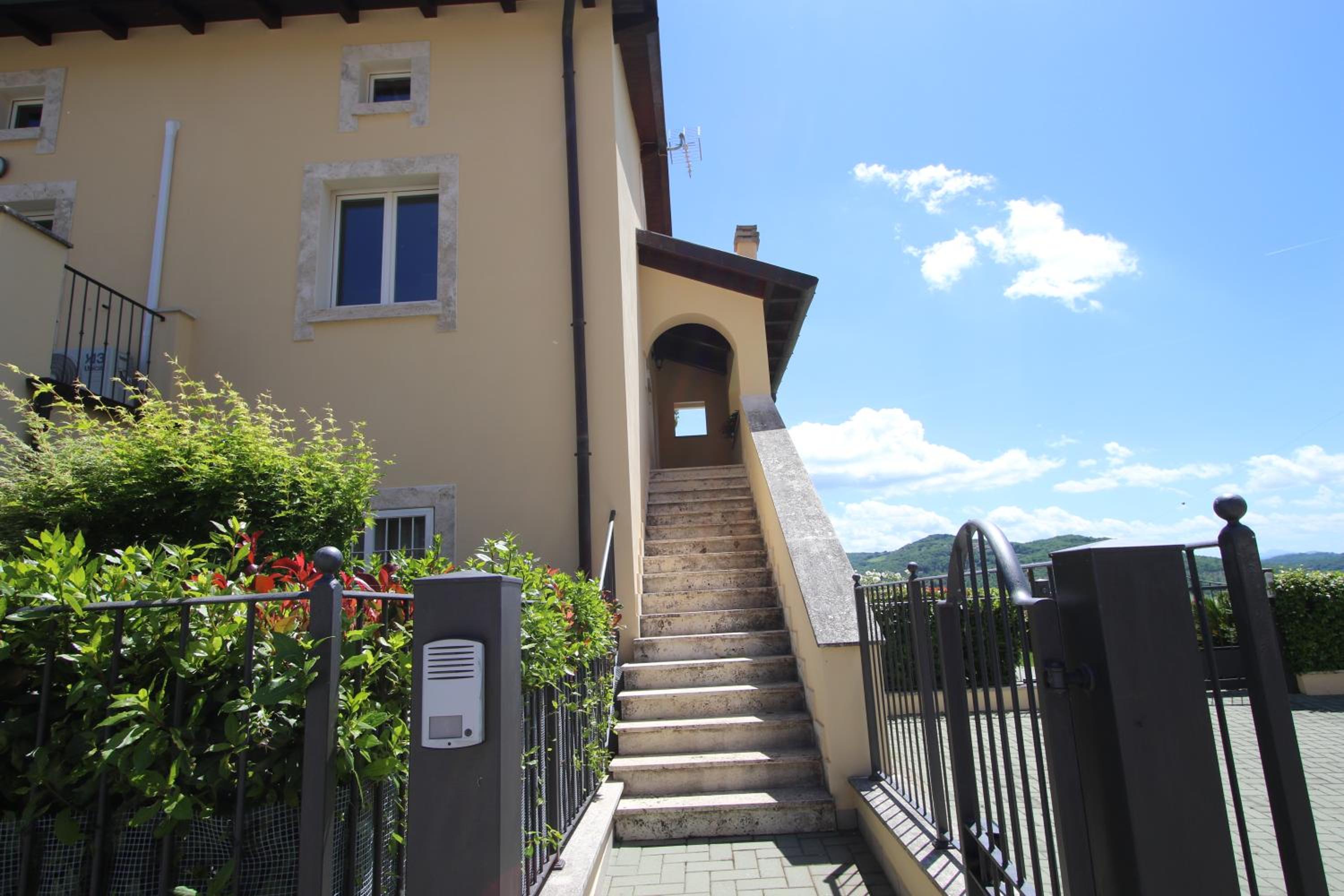 Two-Bedroom House photo 2