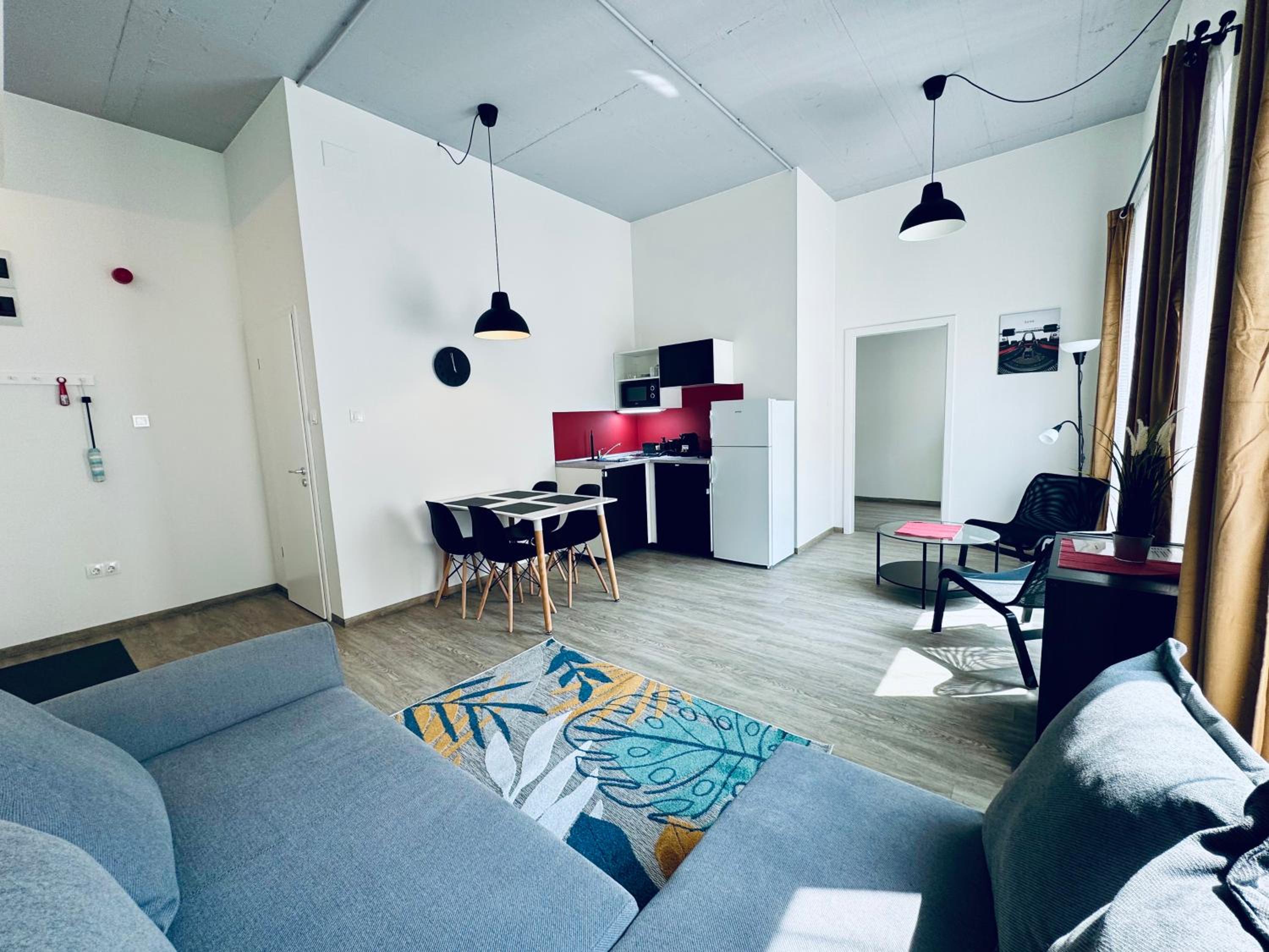 One-Bedroom Apartment