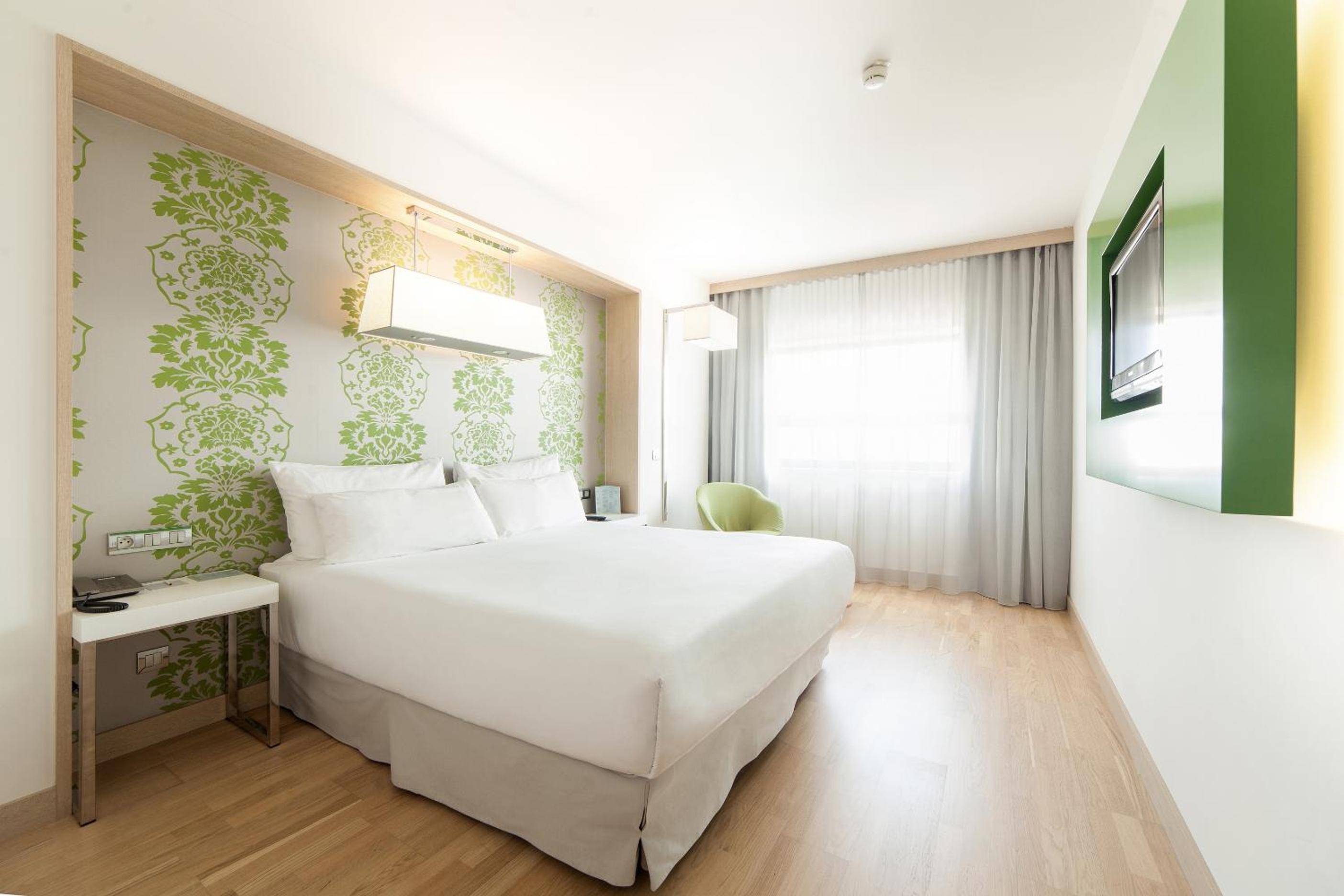 Available room