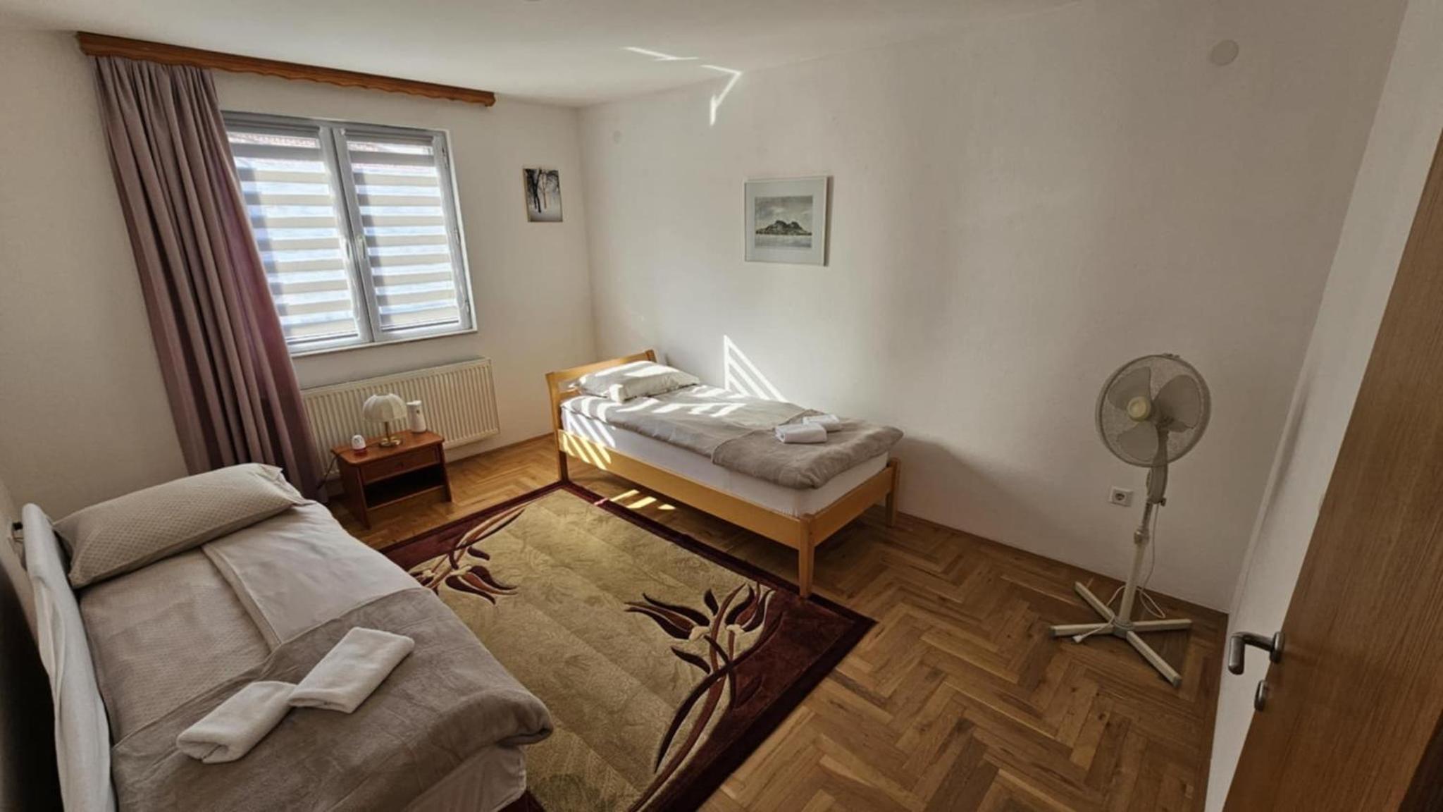 One-Bedroom Apartment photo 3