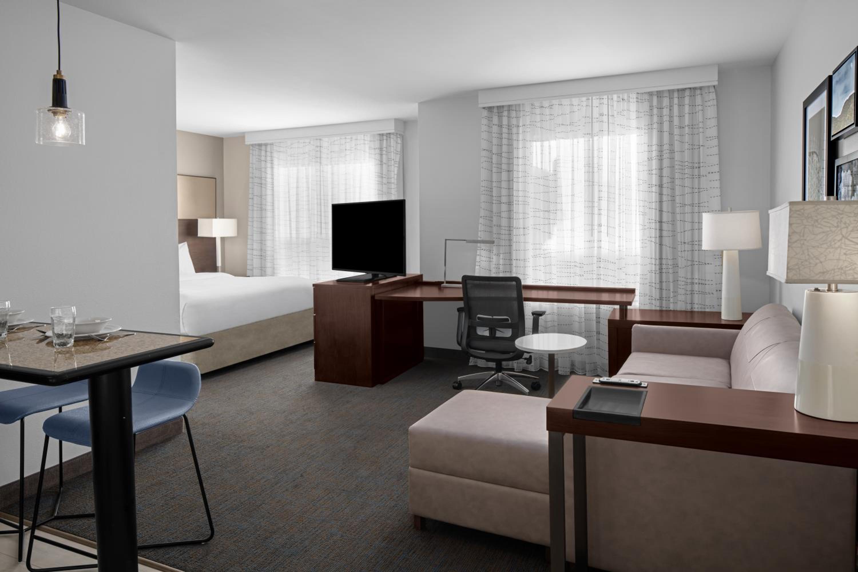 King Studio Suite with Sofa Bed - Non-Smoking - Photo 4