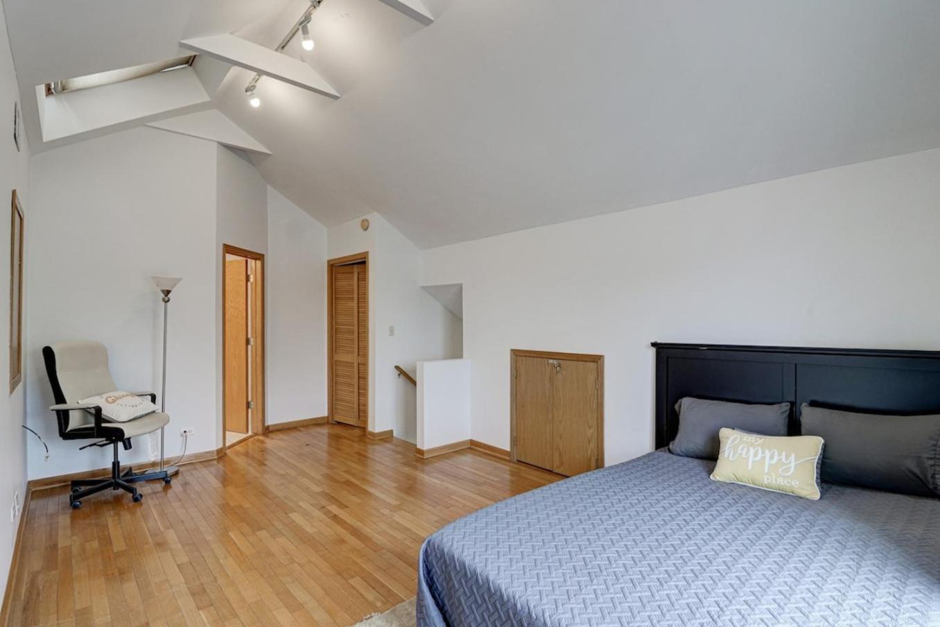Two-Bedroom Apartment photo 3
