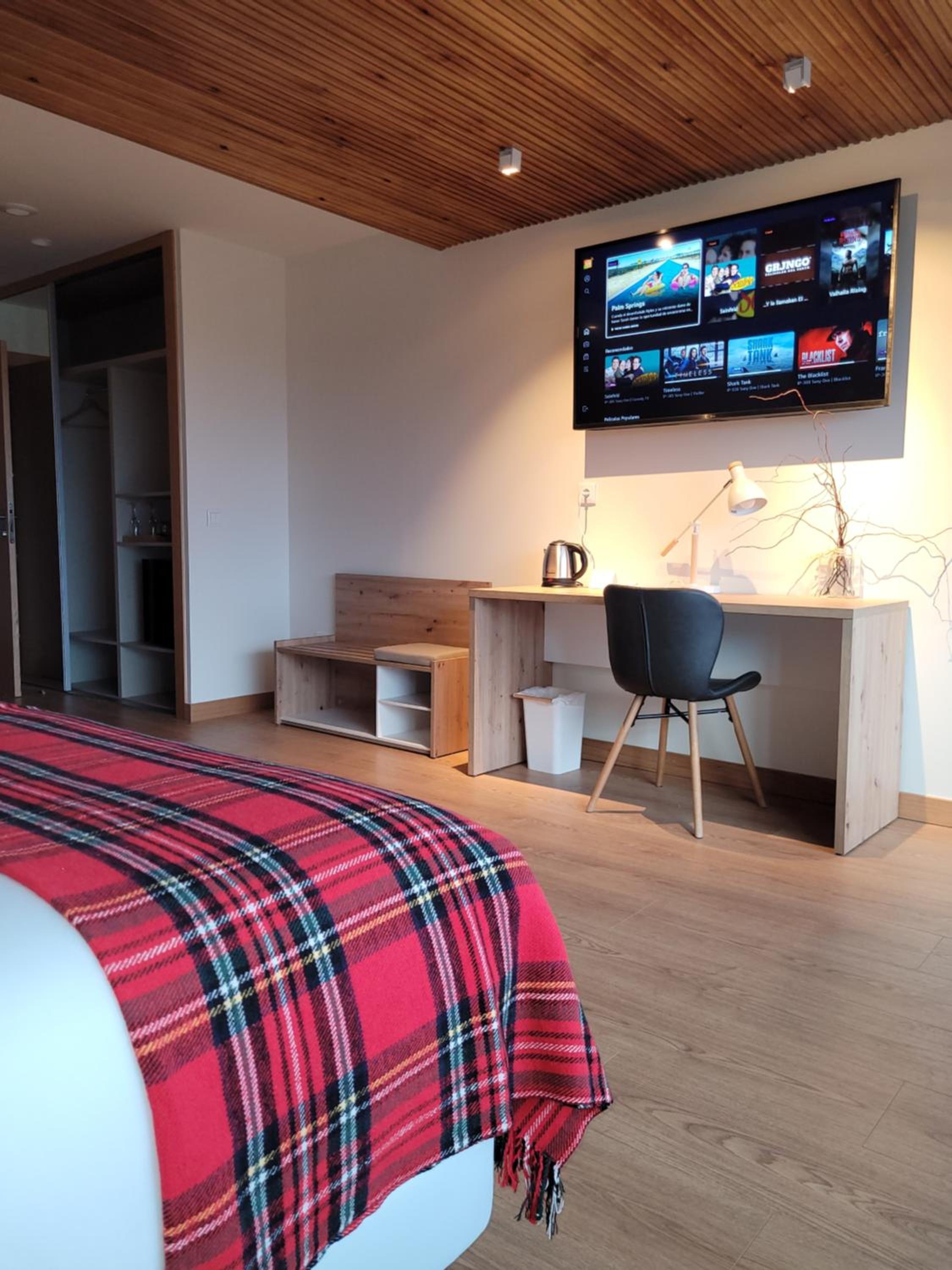 Suite with Mountain View photo 2