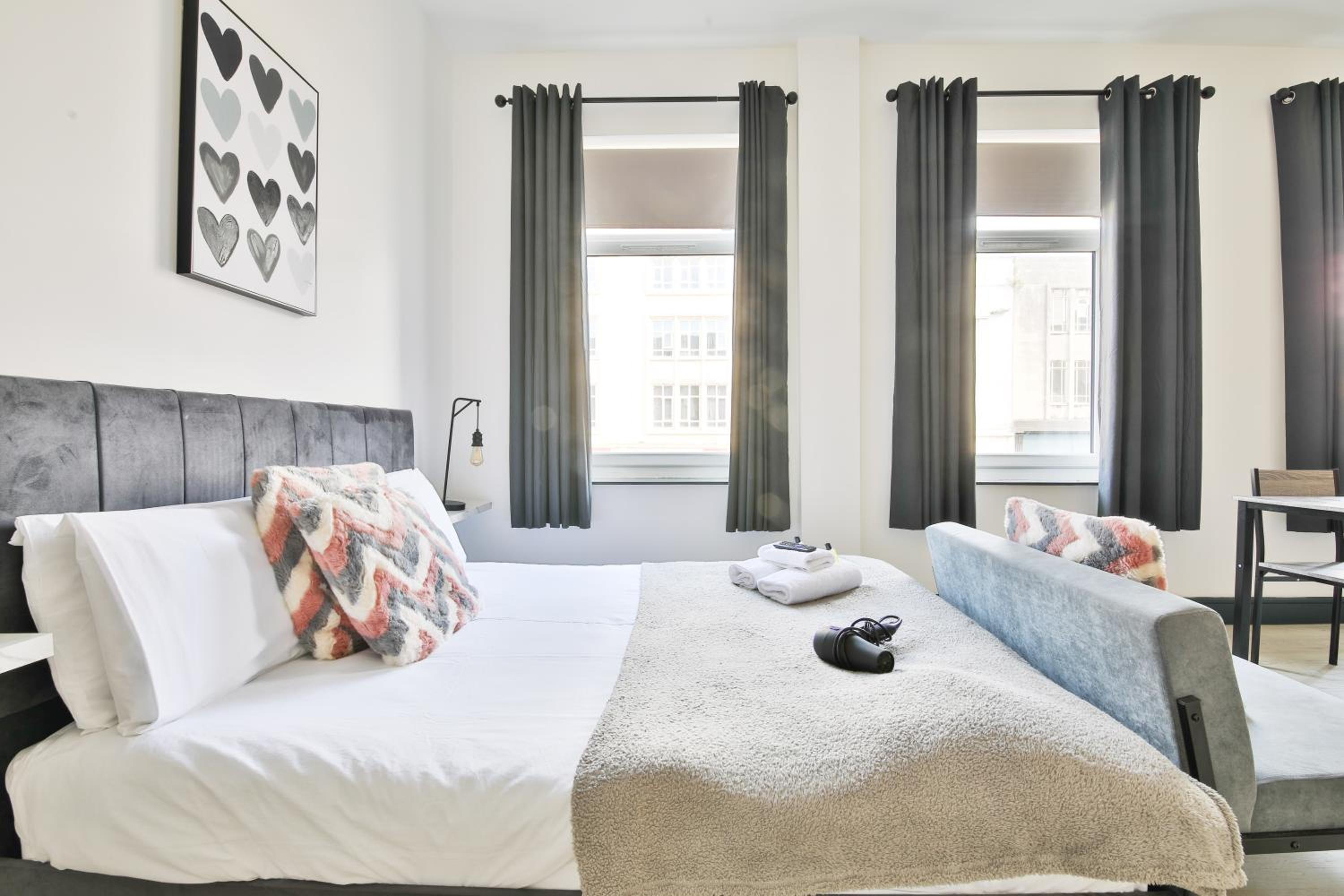 Studio Apartment photo 2