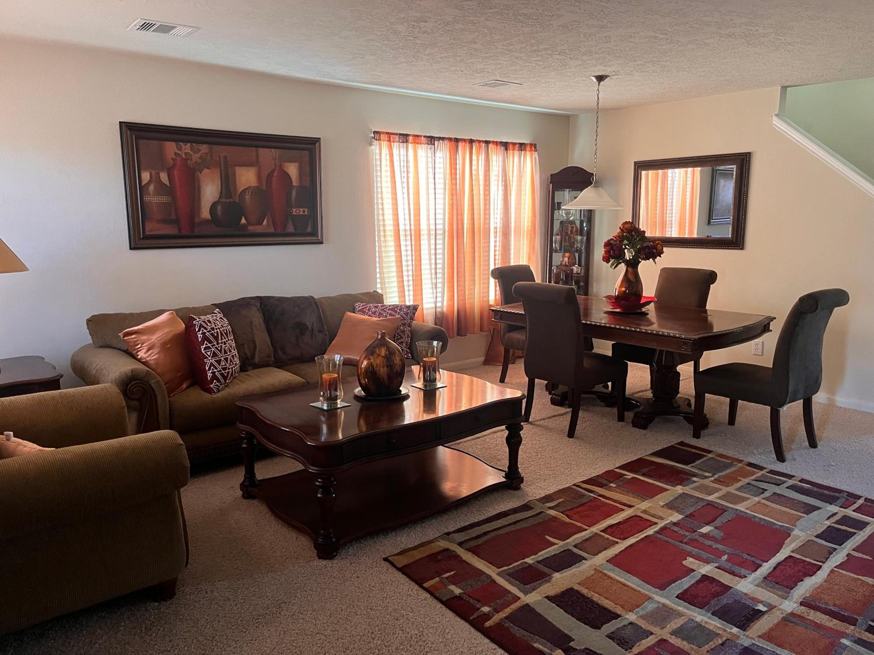 Four-Bedroom House photo 1