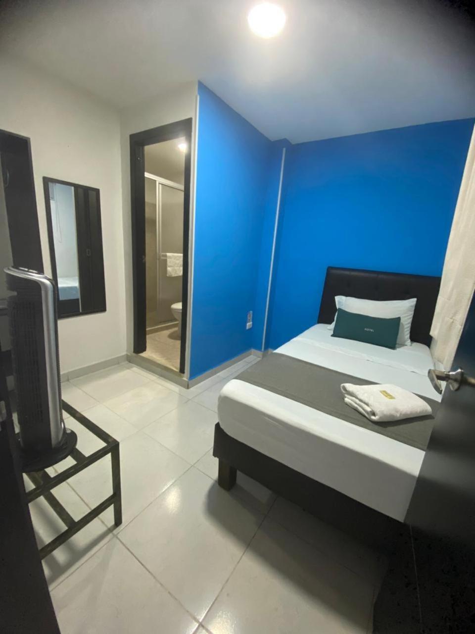 Single Room photo 1
