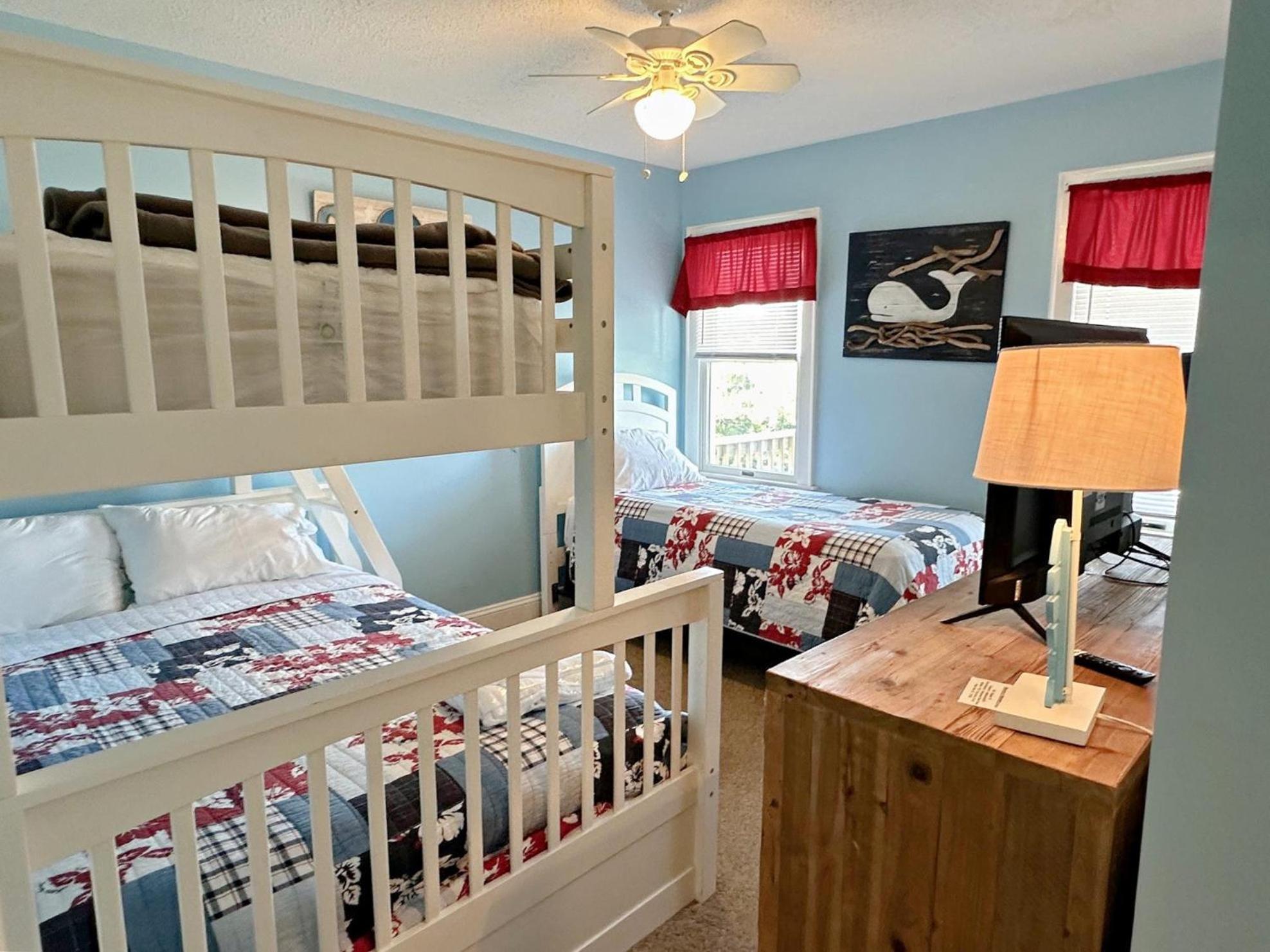 Six-Bedroom Holiday Home photo 3