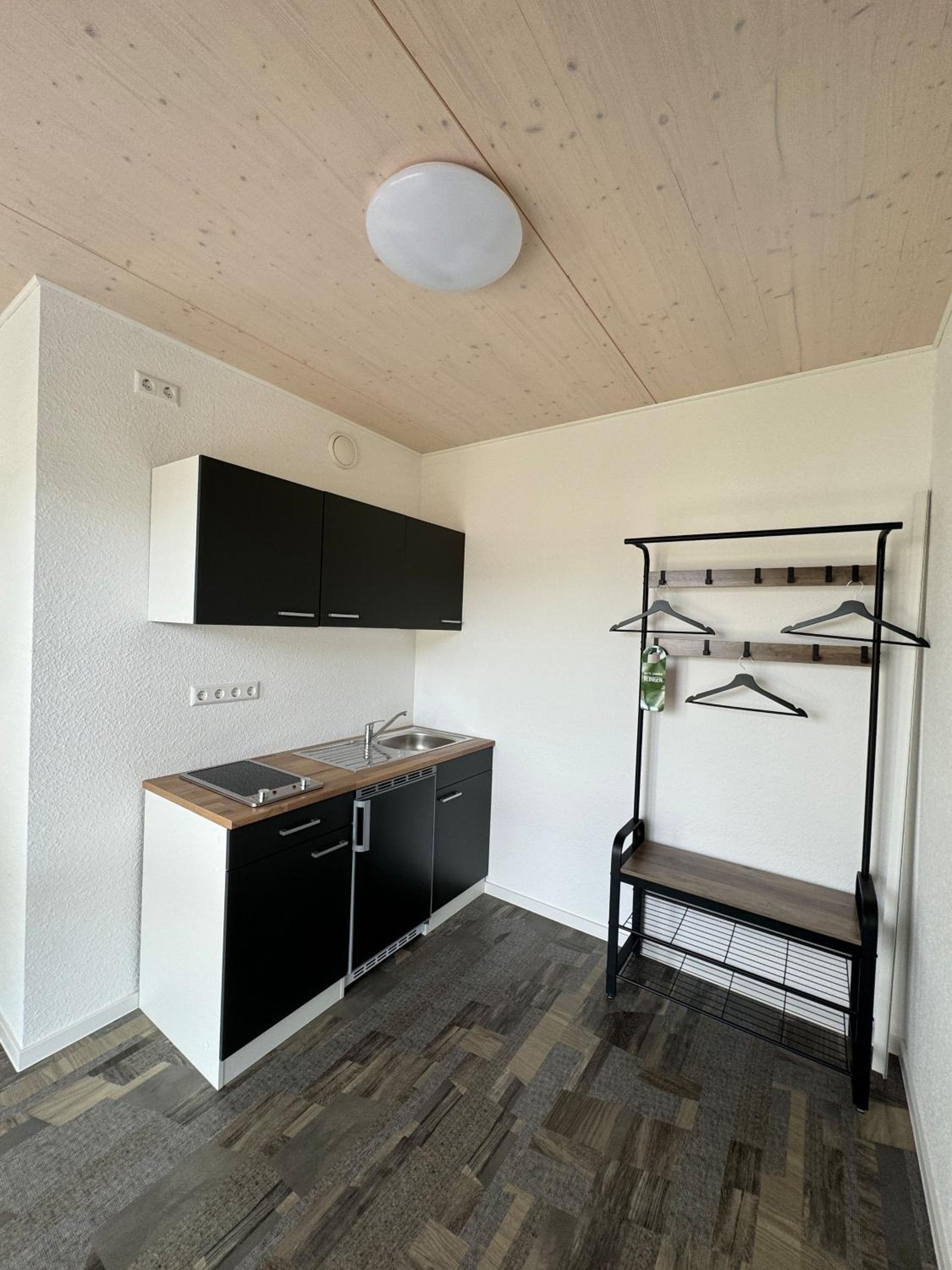 Single Room with Bathroom photo 3