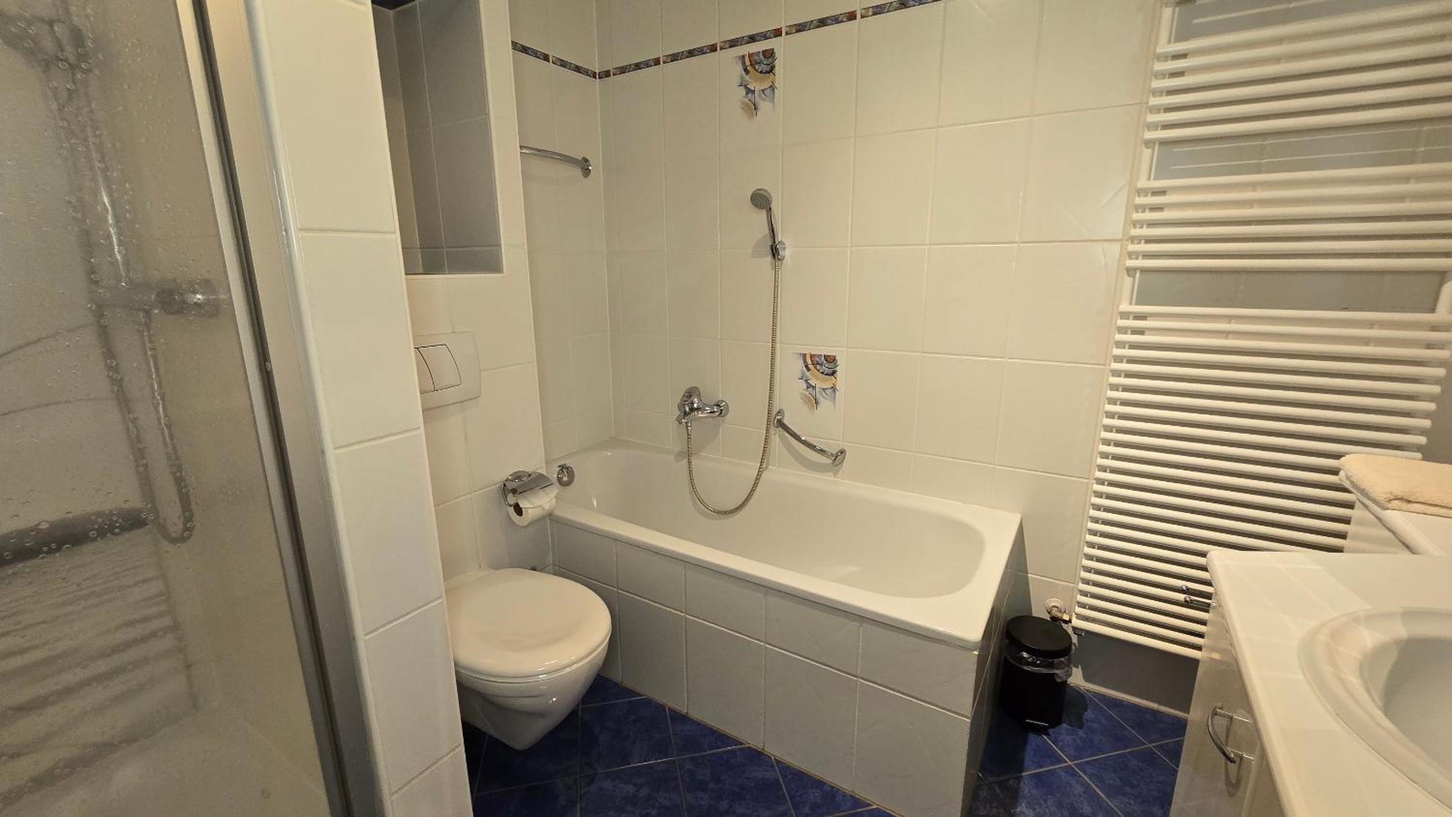 Apartment photo 3