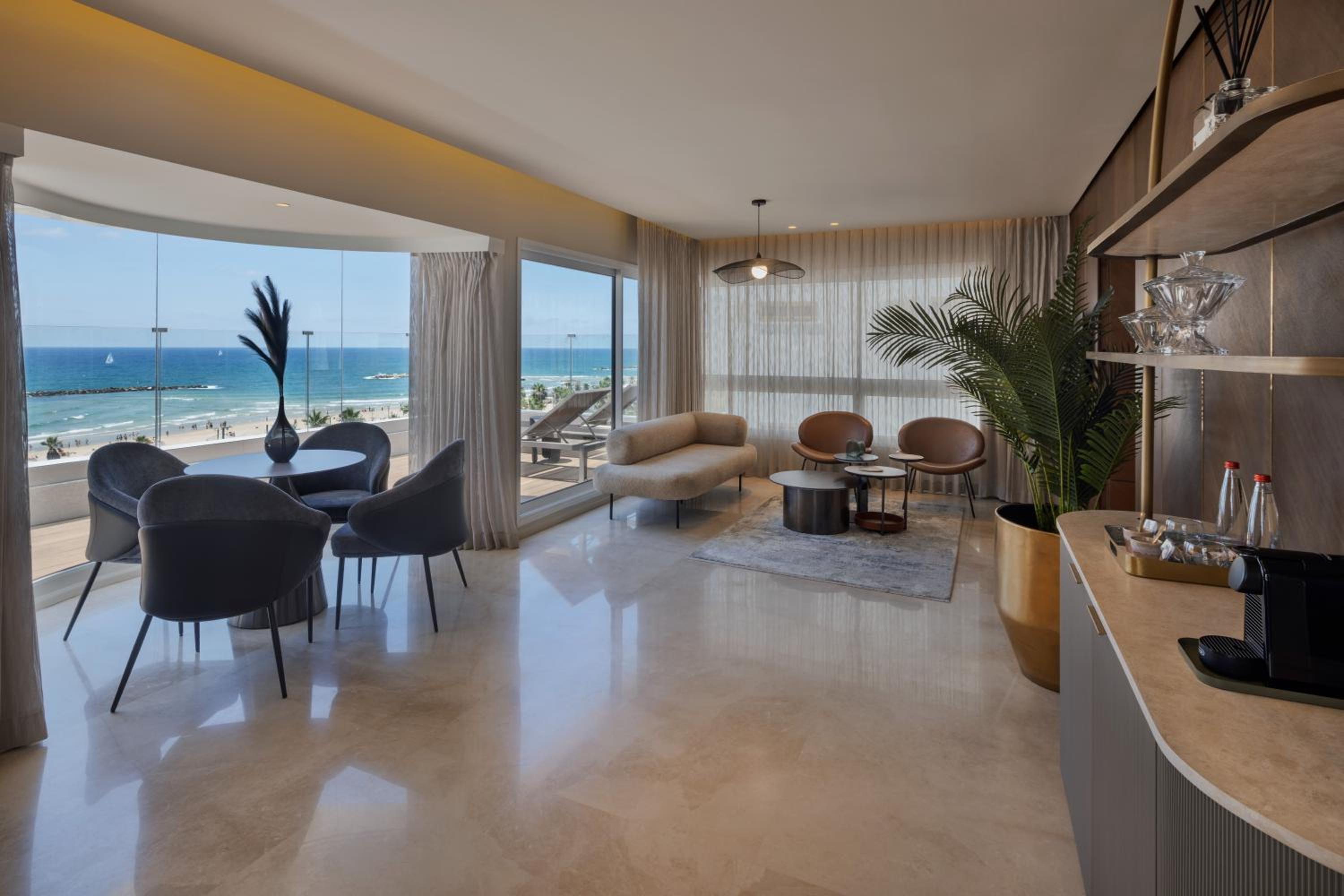 Luxury Sea Suite with Terrace, Jacuzzi & Full Sea View