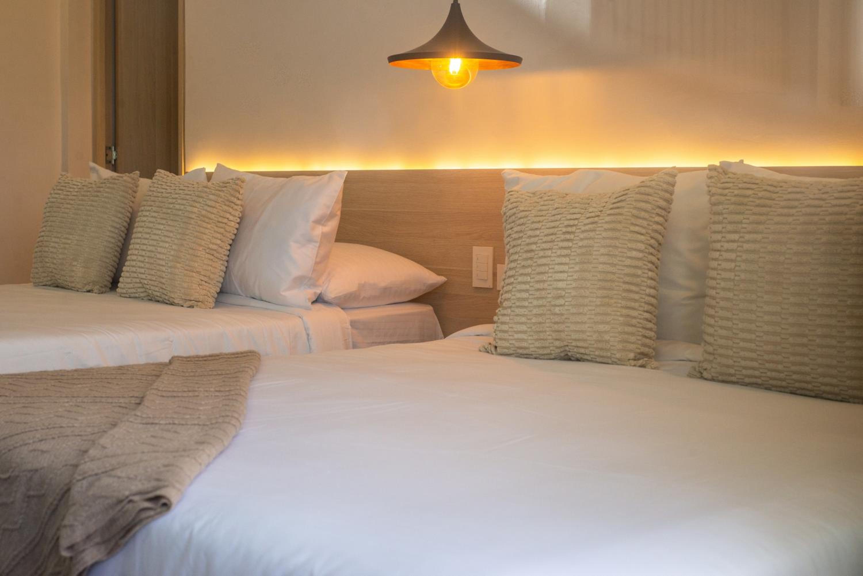 Superior Quadruple Room photo 2