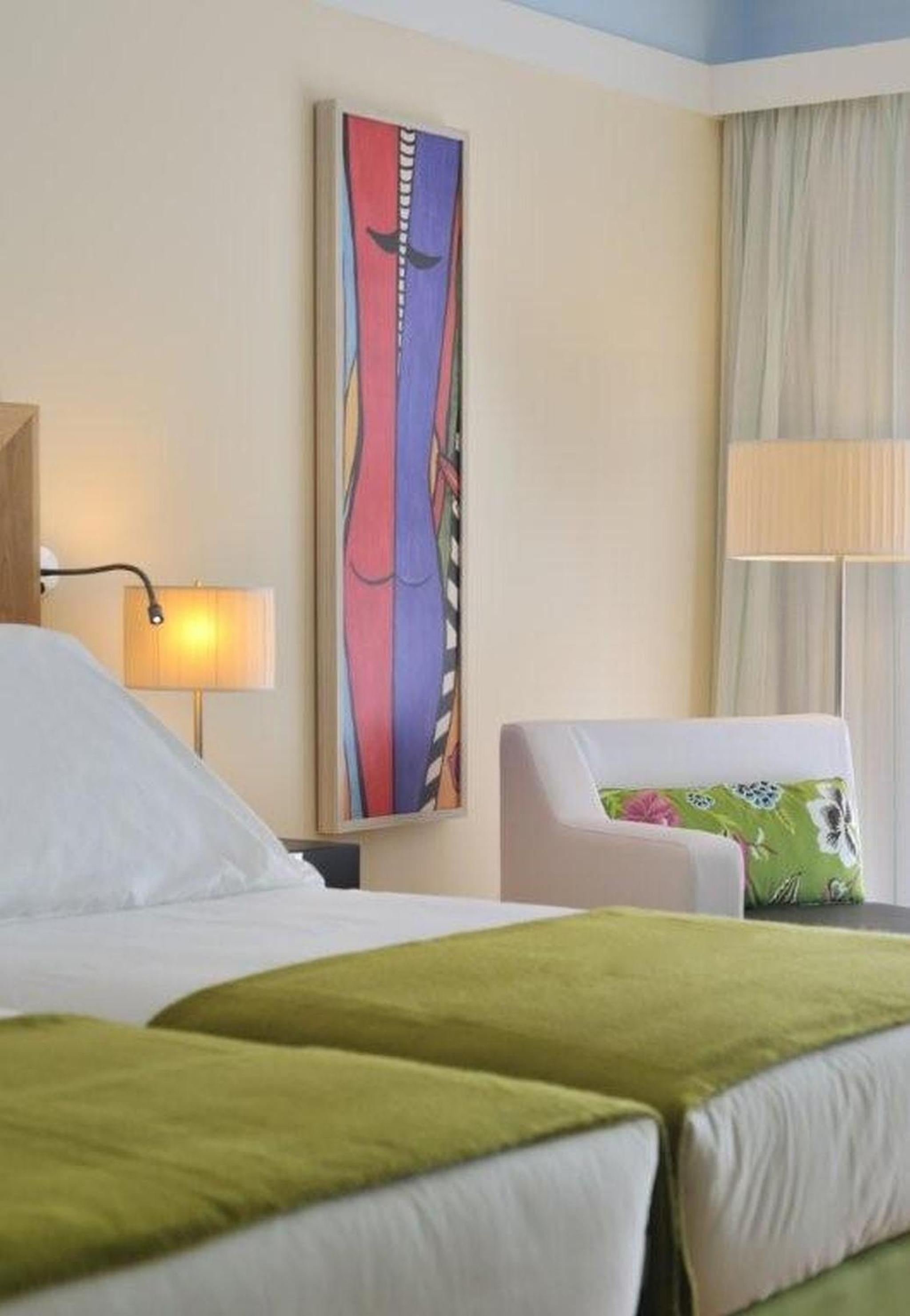 Double or Twin Room with Pool View - Photo 1