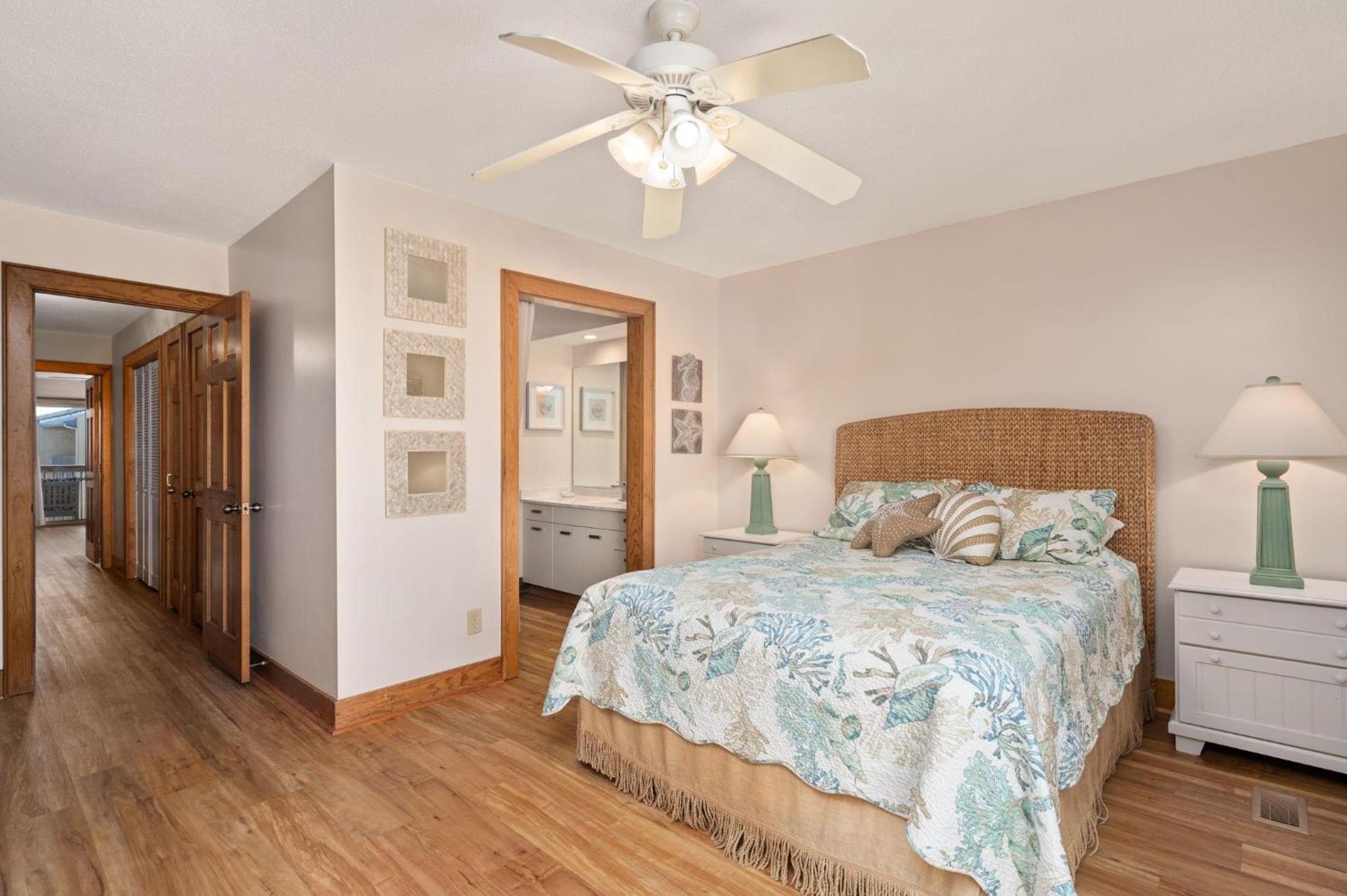 Three-Bedroom Apartment photo 2