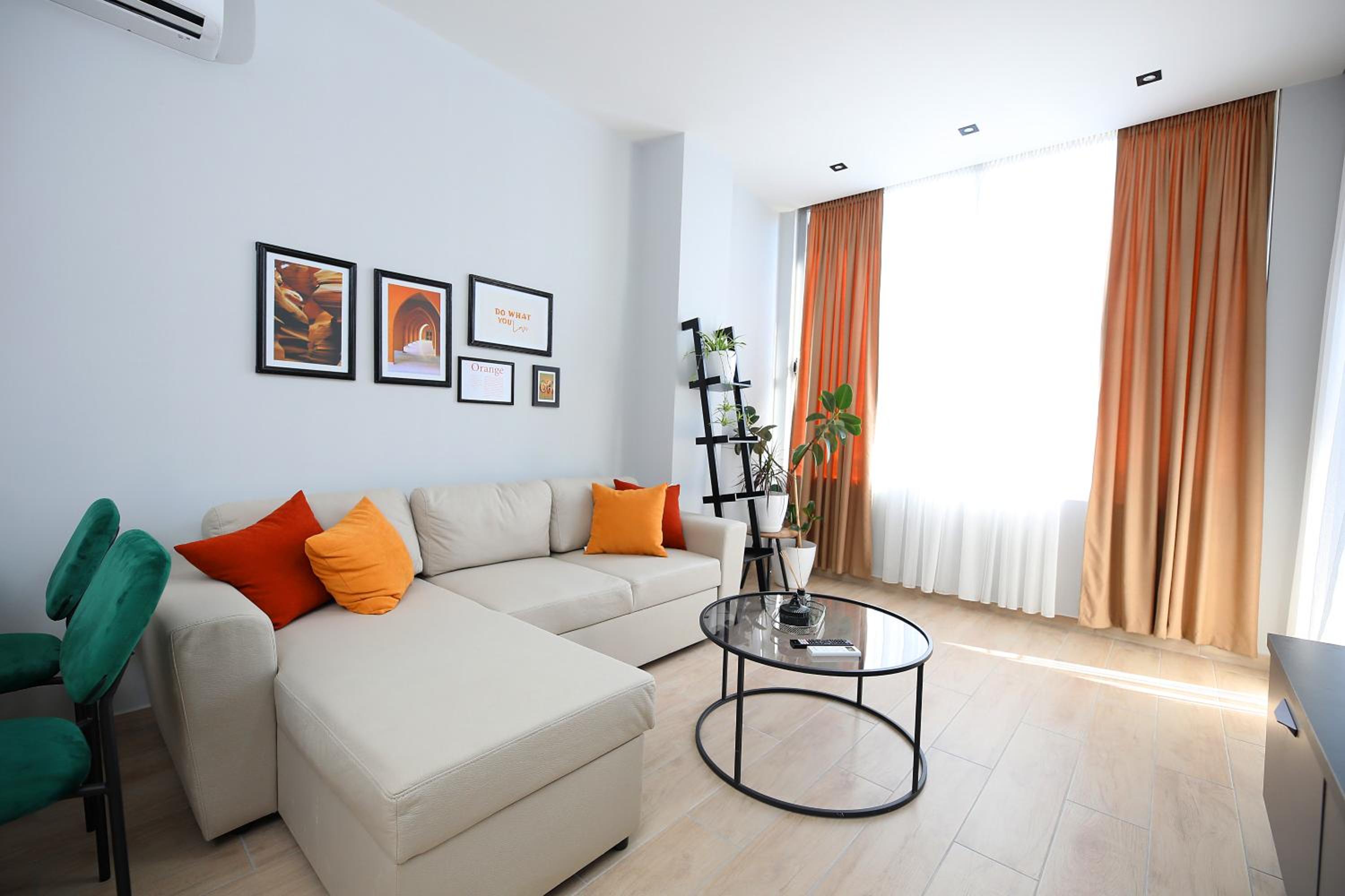 One-Bedroom Deluxe Apartment