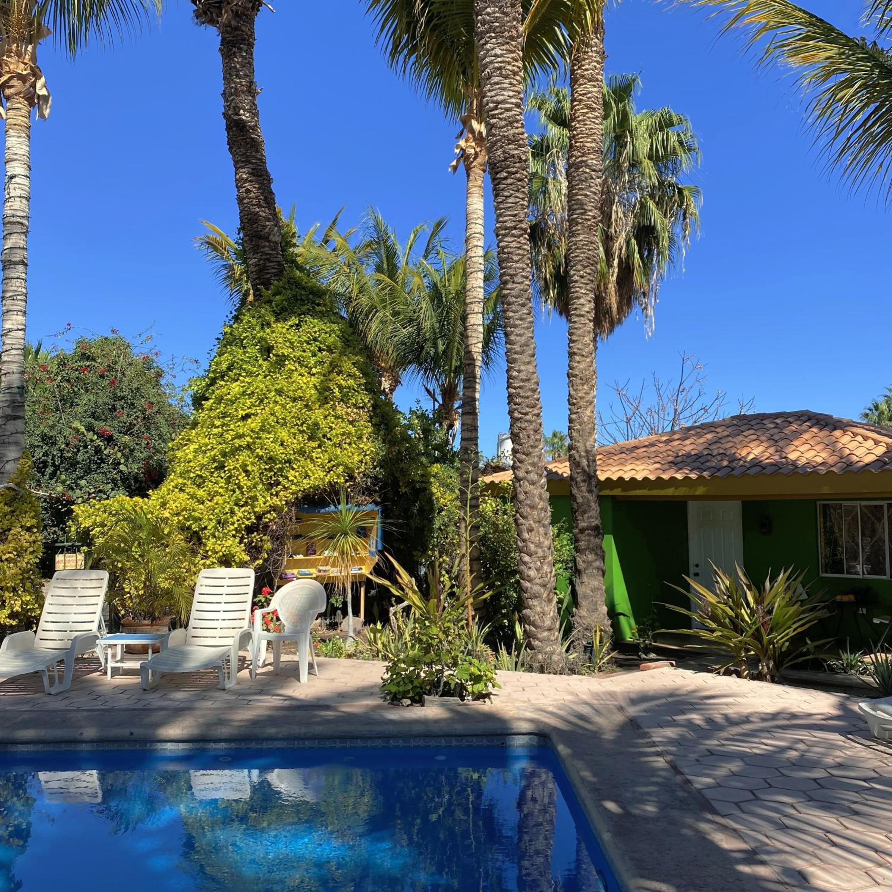 Deluxe Double or Twin Room with Pool View - Photo 4