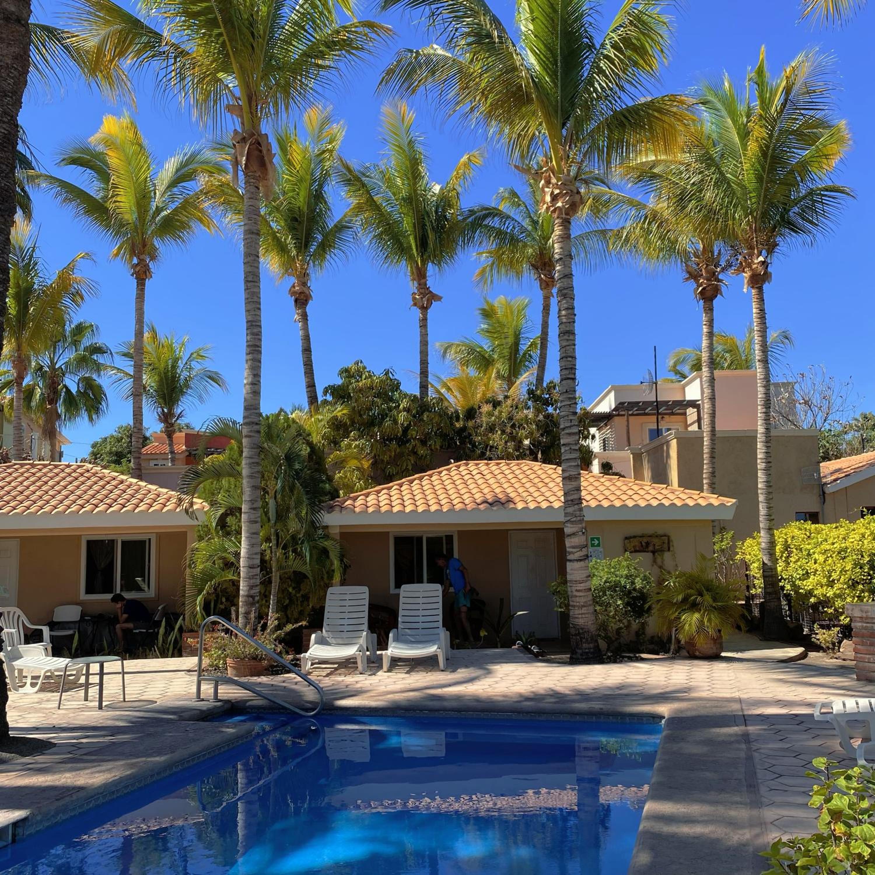Deluxe Double or Twin Room with Pool View - Photo 3