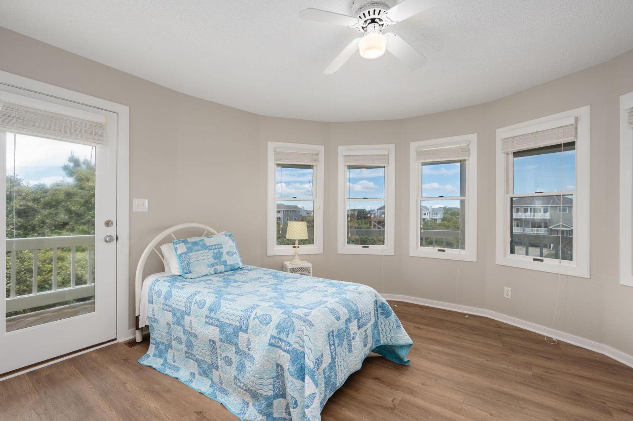 Six-Bedroom Holiday Home photo 1