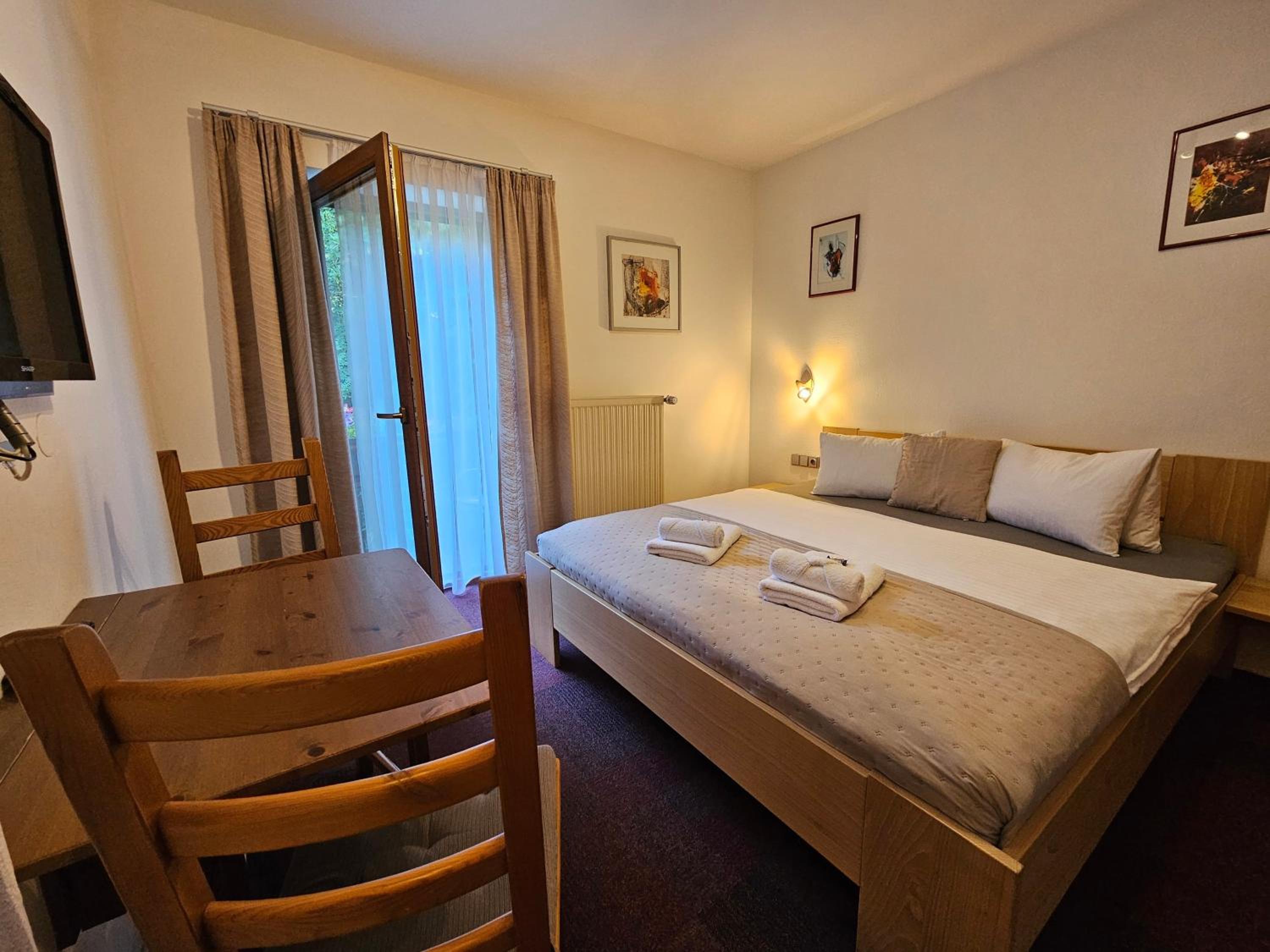 Studio with Balcony (2 Adults) photo 1