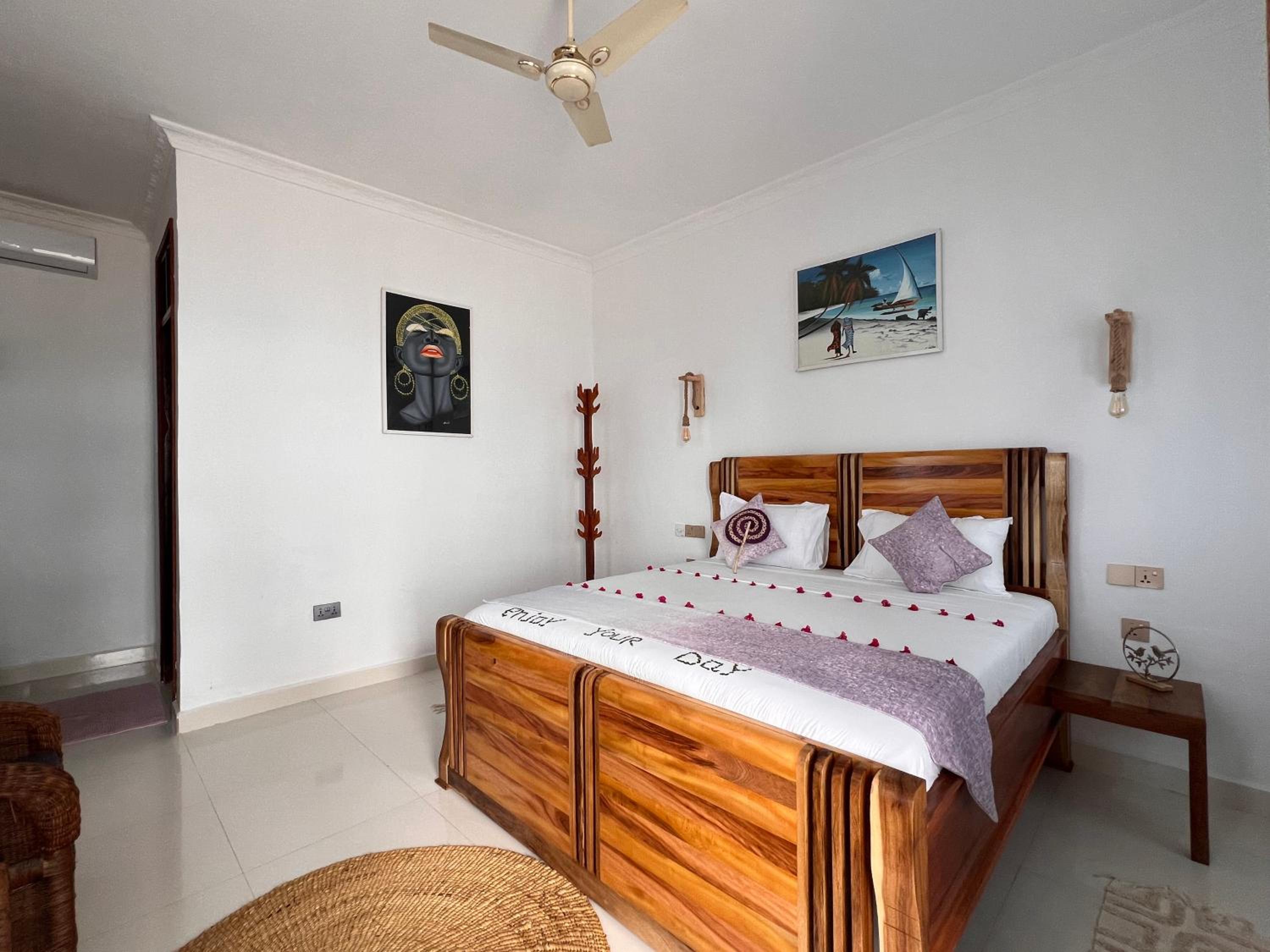 Deluxe King Room with Sea View photo 3