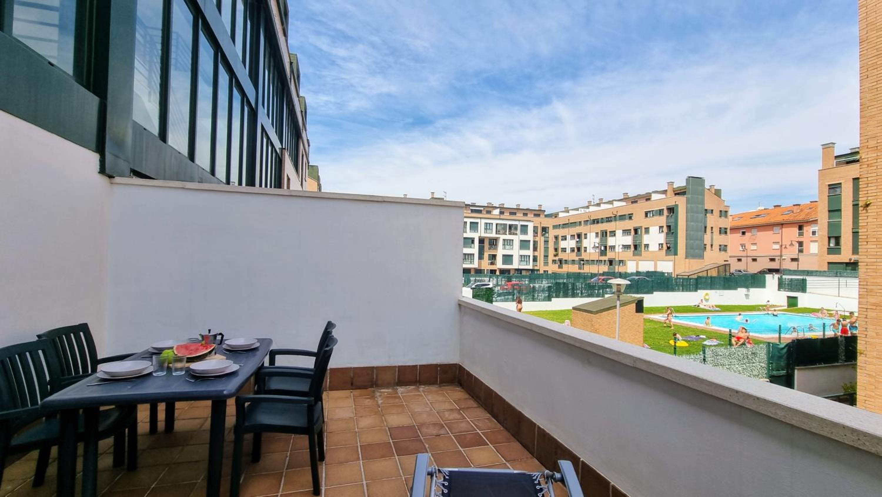 Apartment with Pool View photo 2