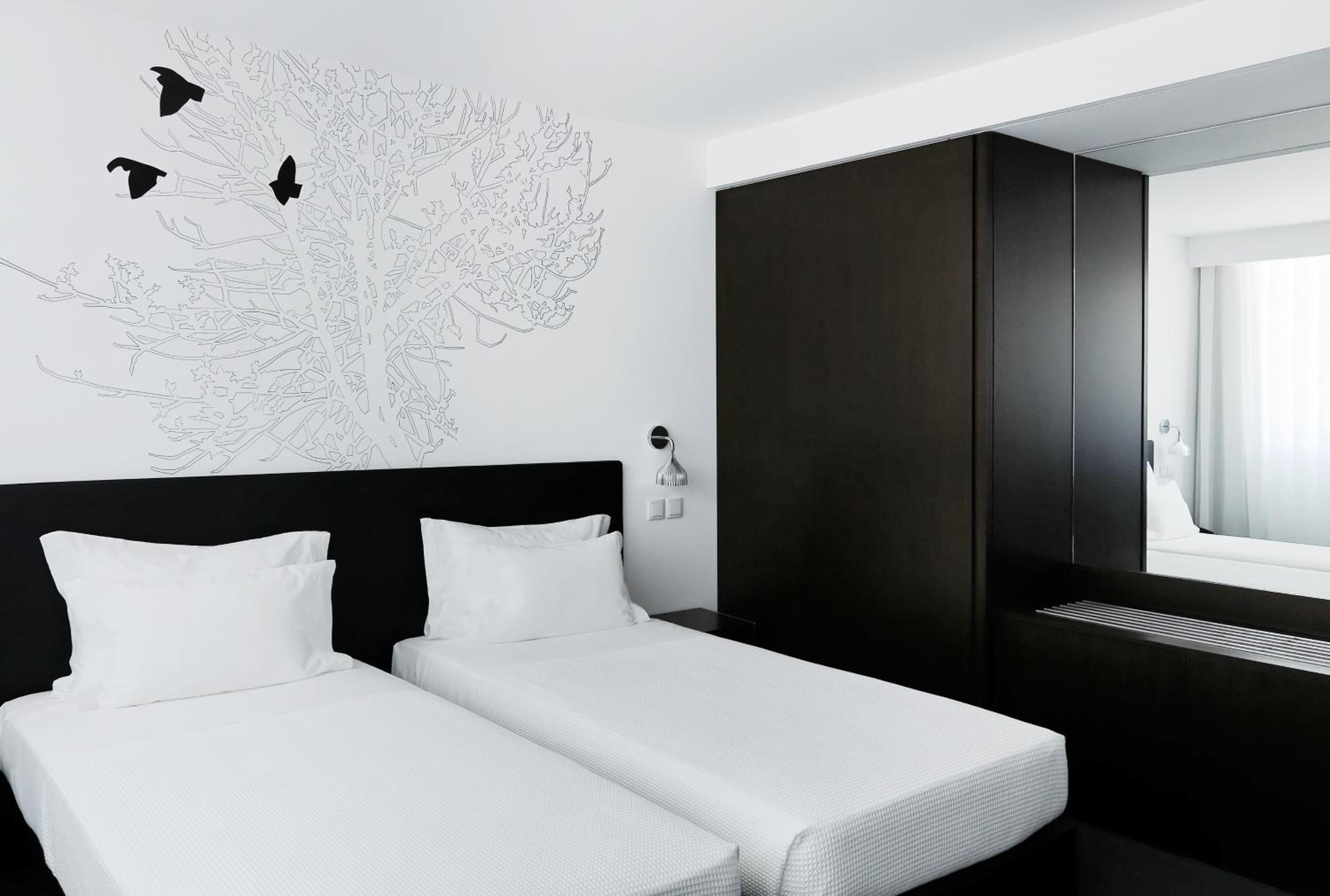 Double or Twin Room with Spa Swimming Pool Access photo 2