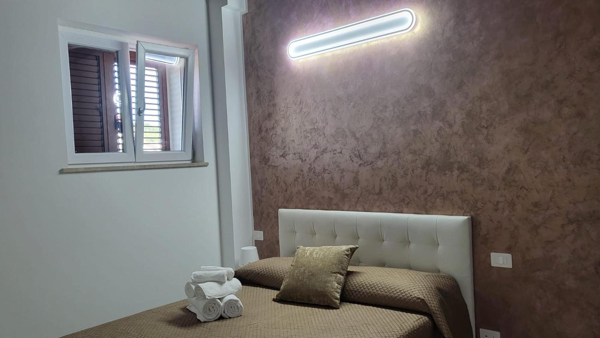 Deluxe King Room photo 3