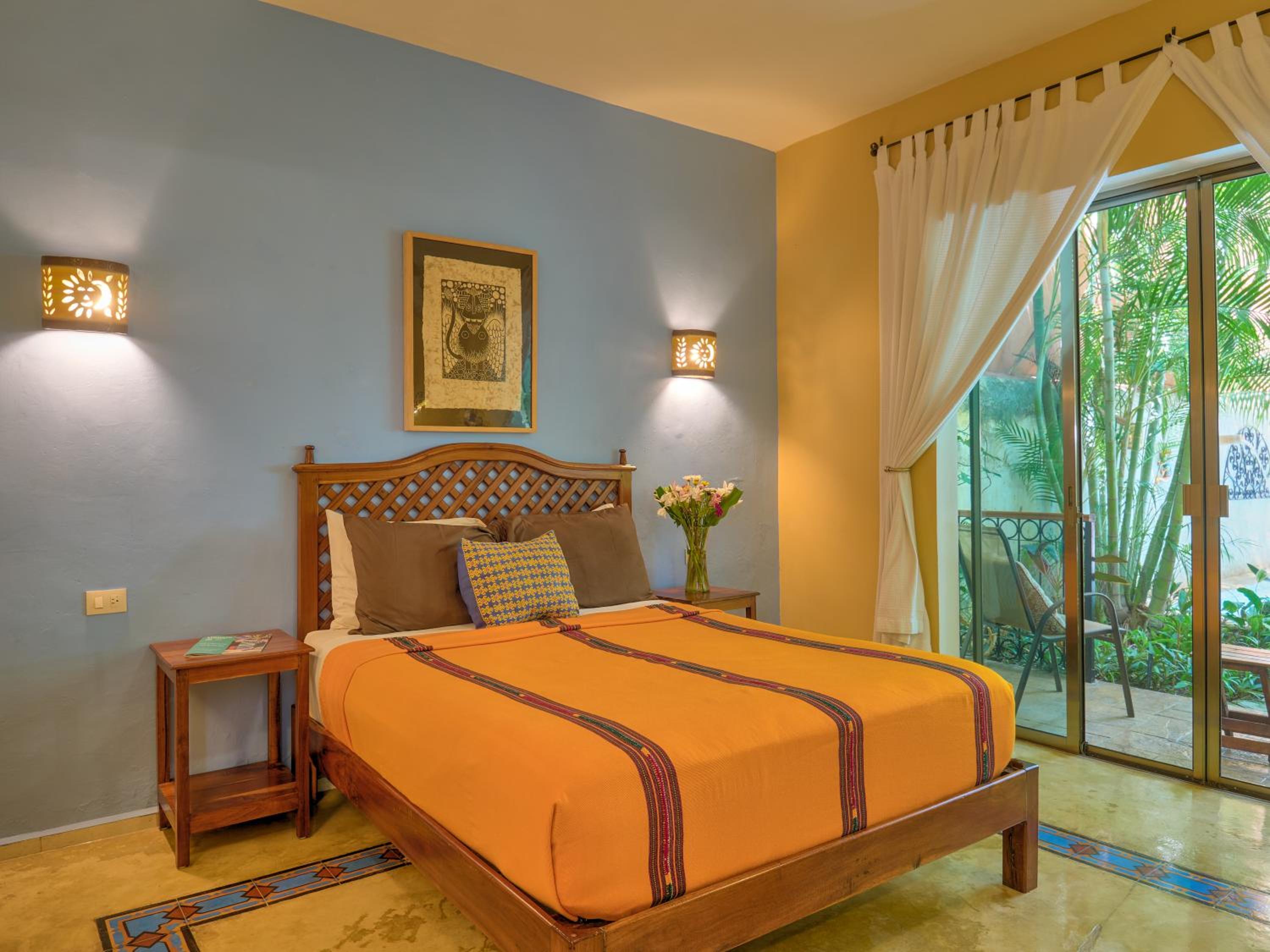 Deluxe Queen Room with Terrace