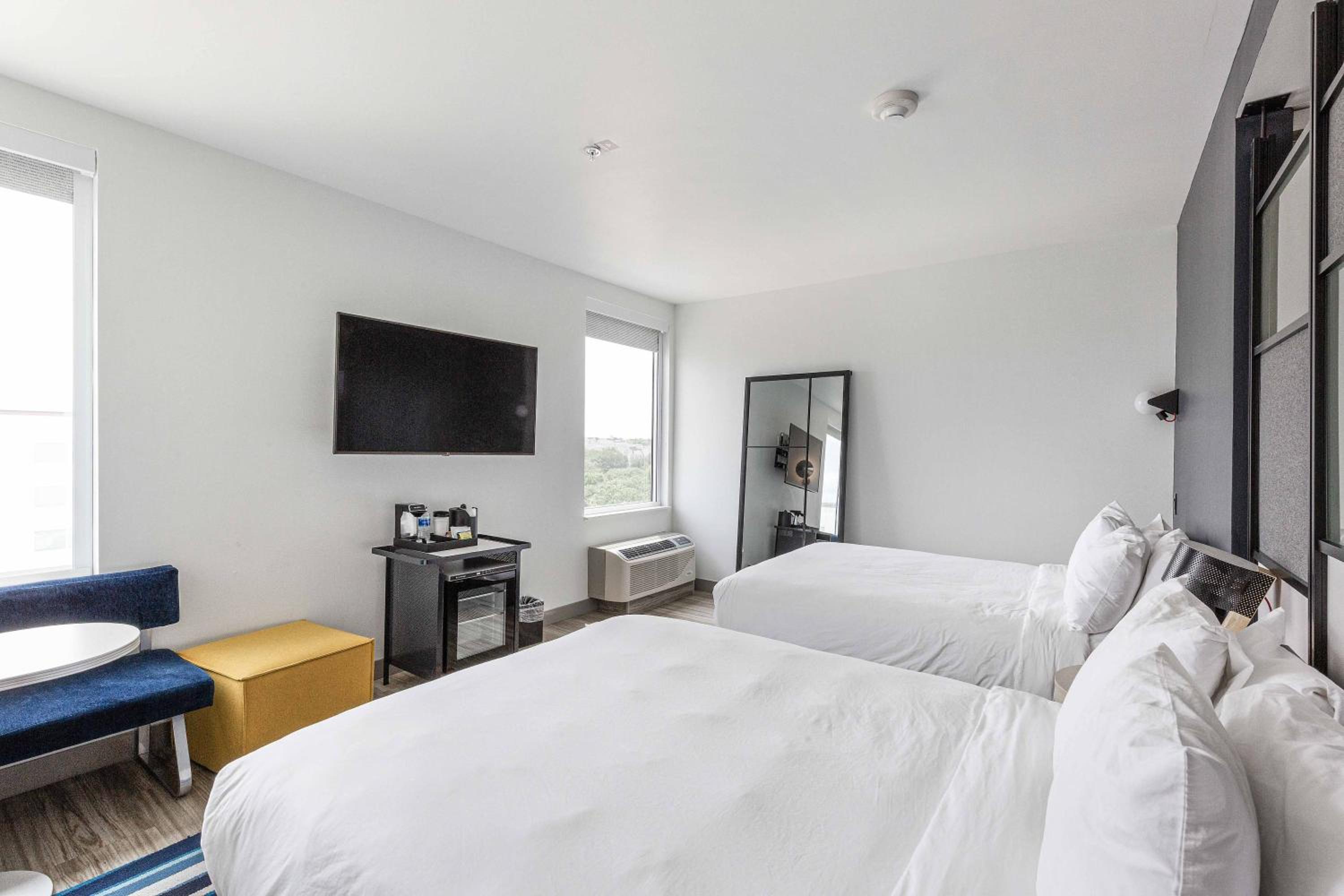 Guest room, 2 Queen photo 2