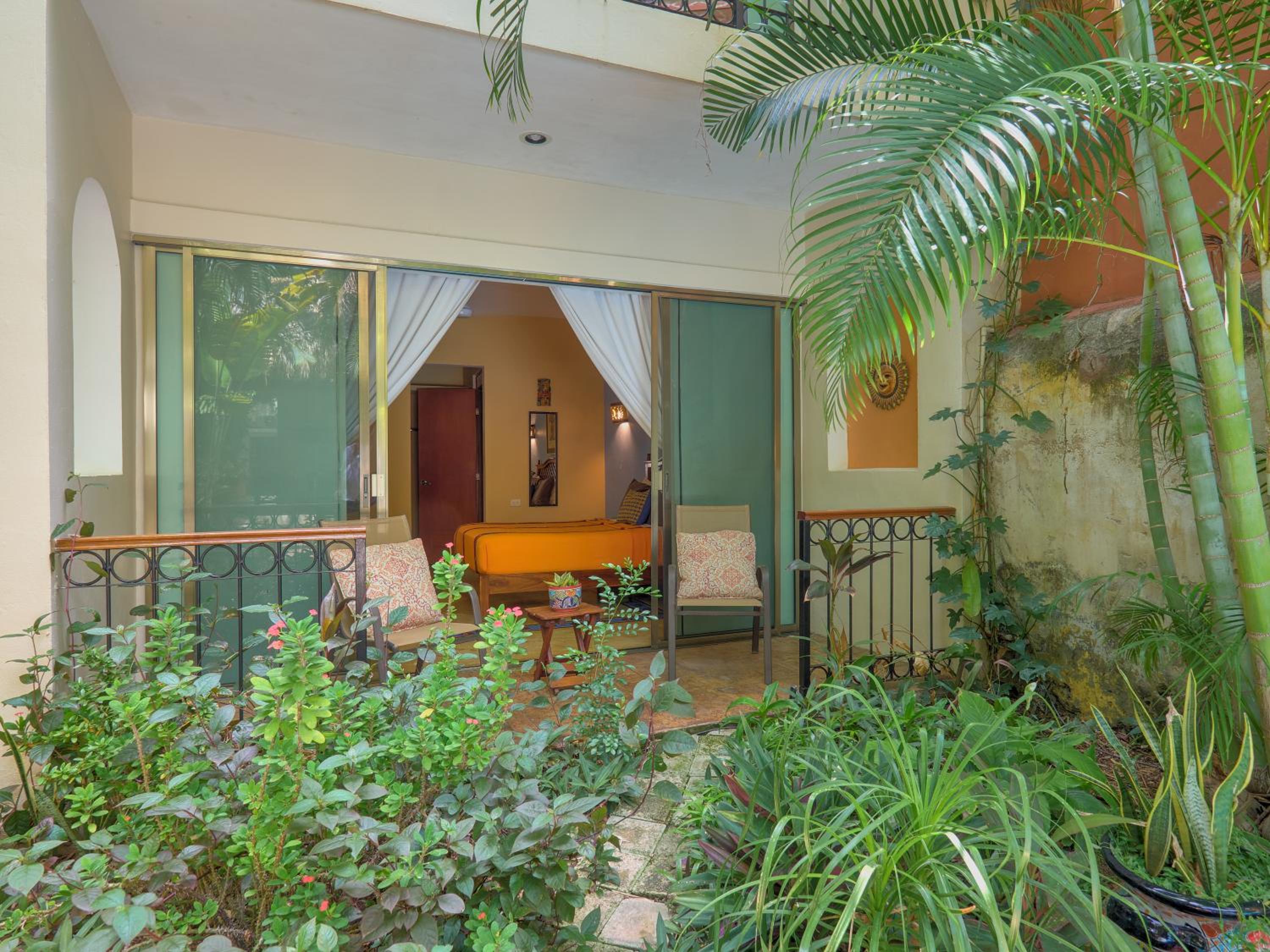 Deluxe Queen Room with Terrace photo 2