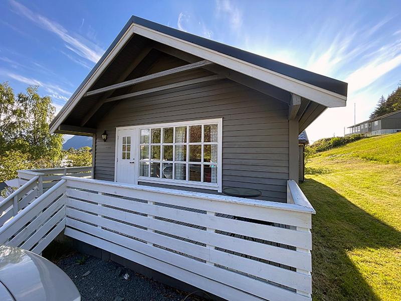 Bungalow photo 1