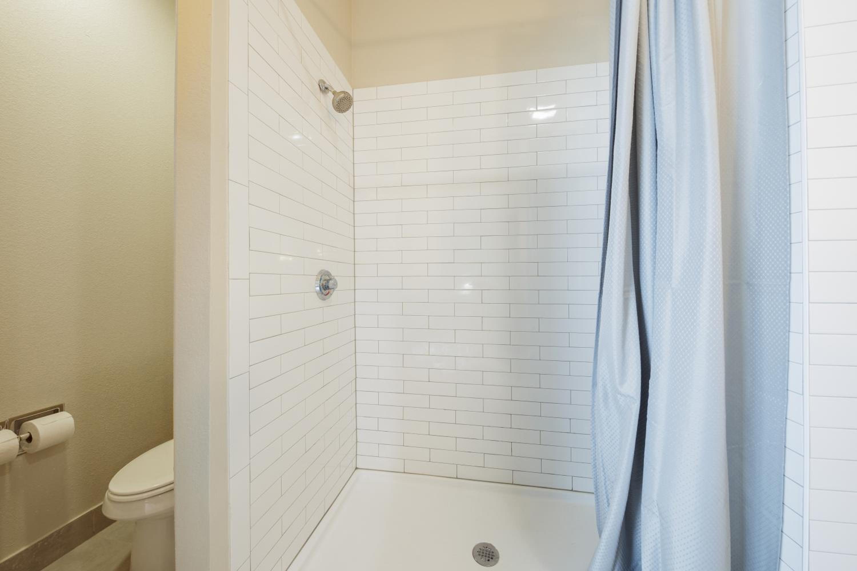 Deluxe King Room photo 2