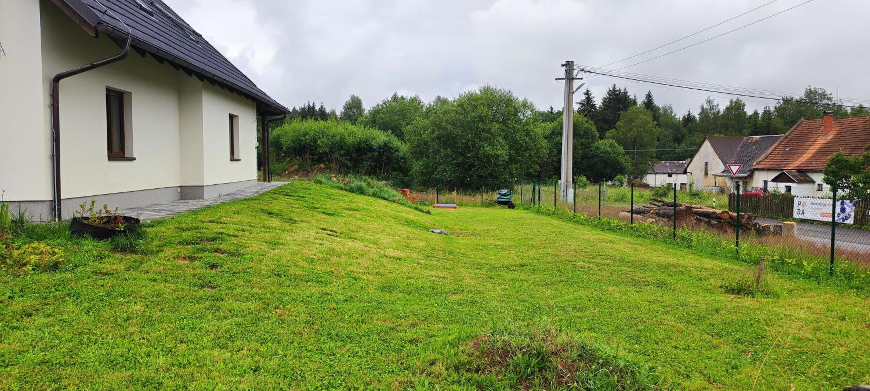 Three-Bedroom House photo 2