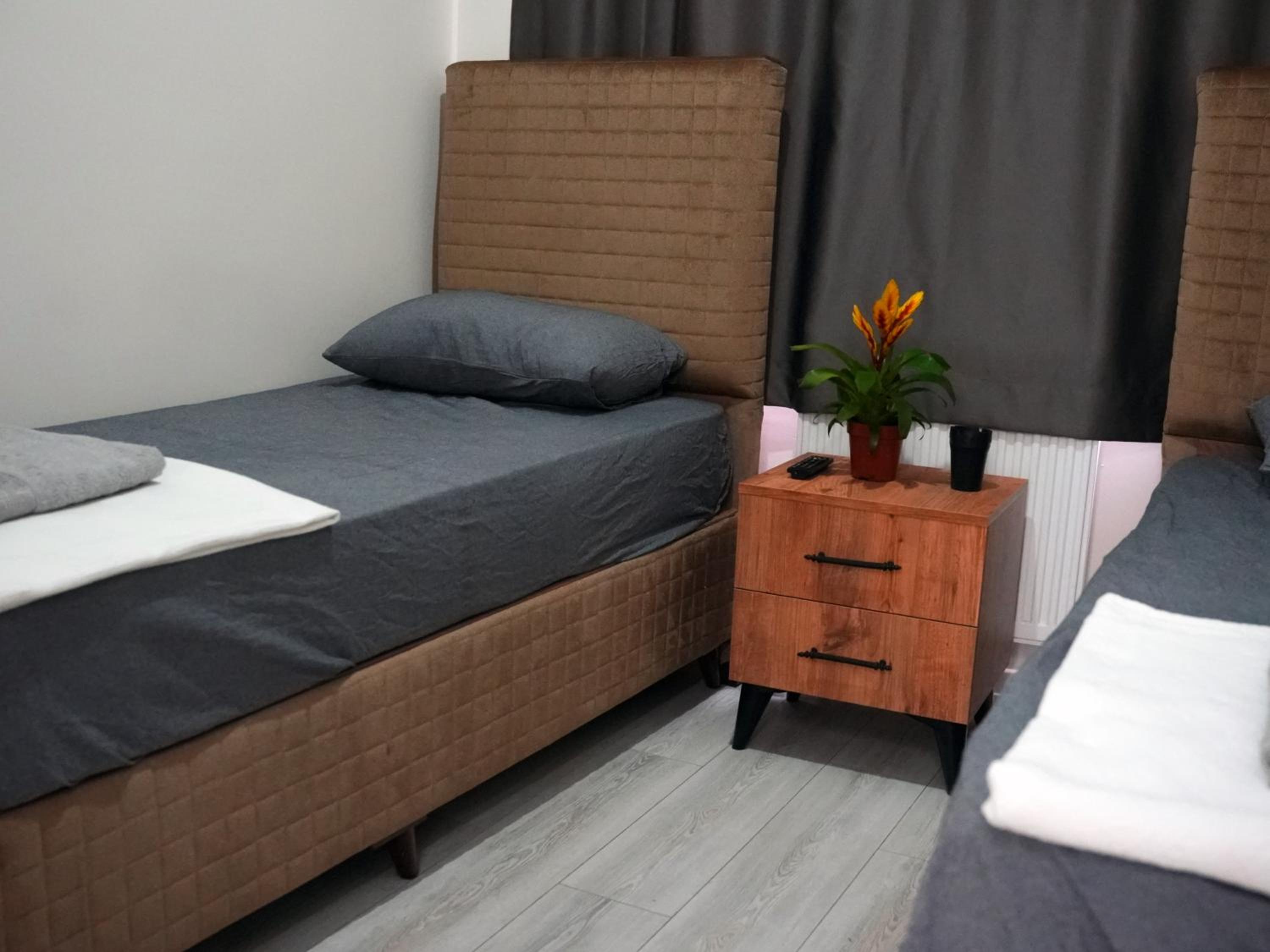 Double Room with Shared Bathroom photo 3